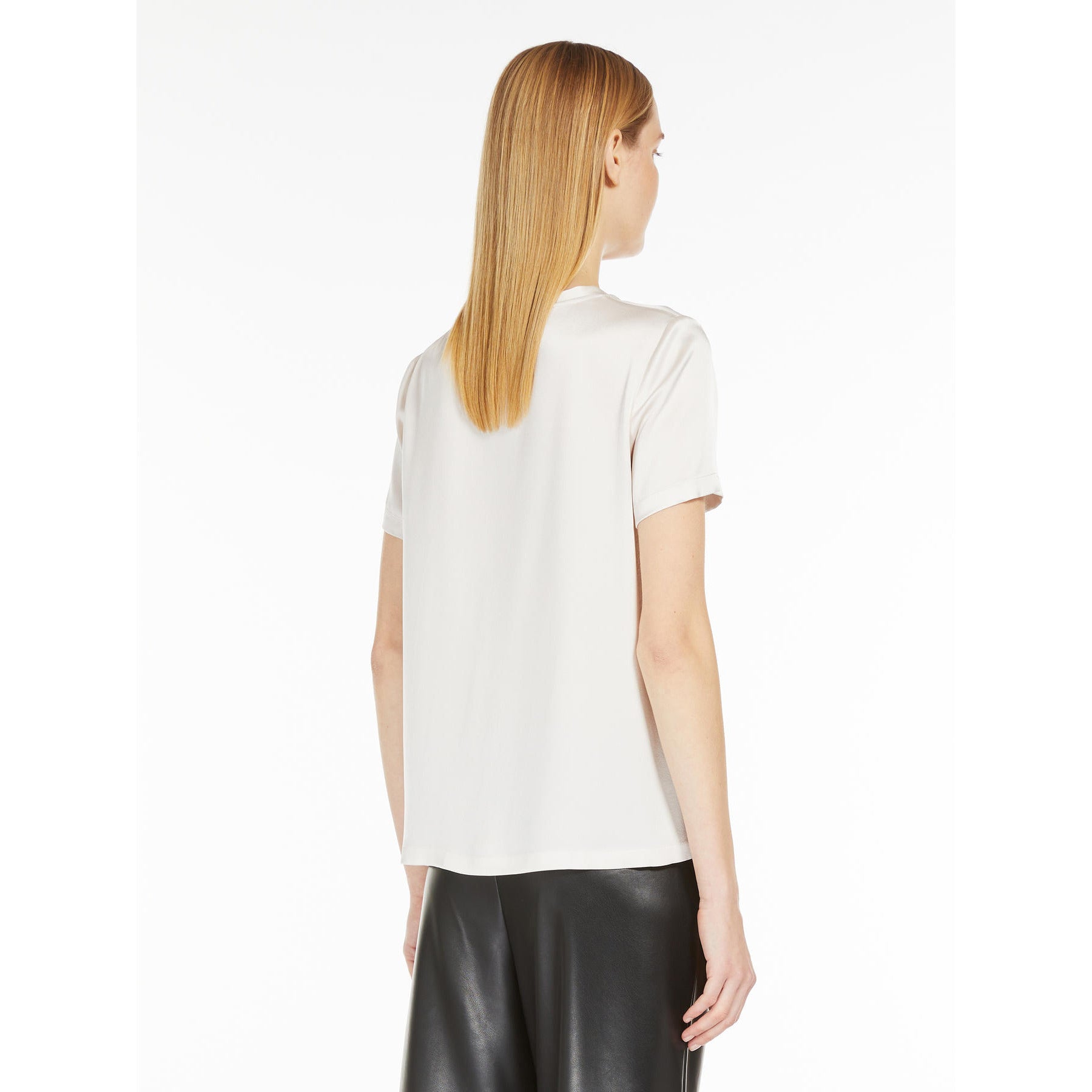 https://admin.shopify.com/store/gulieshop/products/9620992983389#:~:text=https%3A//www.gulieshop.it%20%E2%80%BA%20products%20%E2%80%BA%20s%2Dmaxmara%2Dt%2Dshirt%2Din%2Draso%2Drebecca