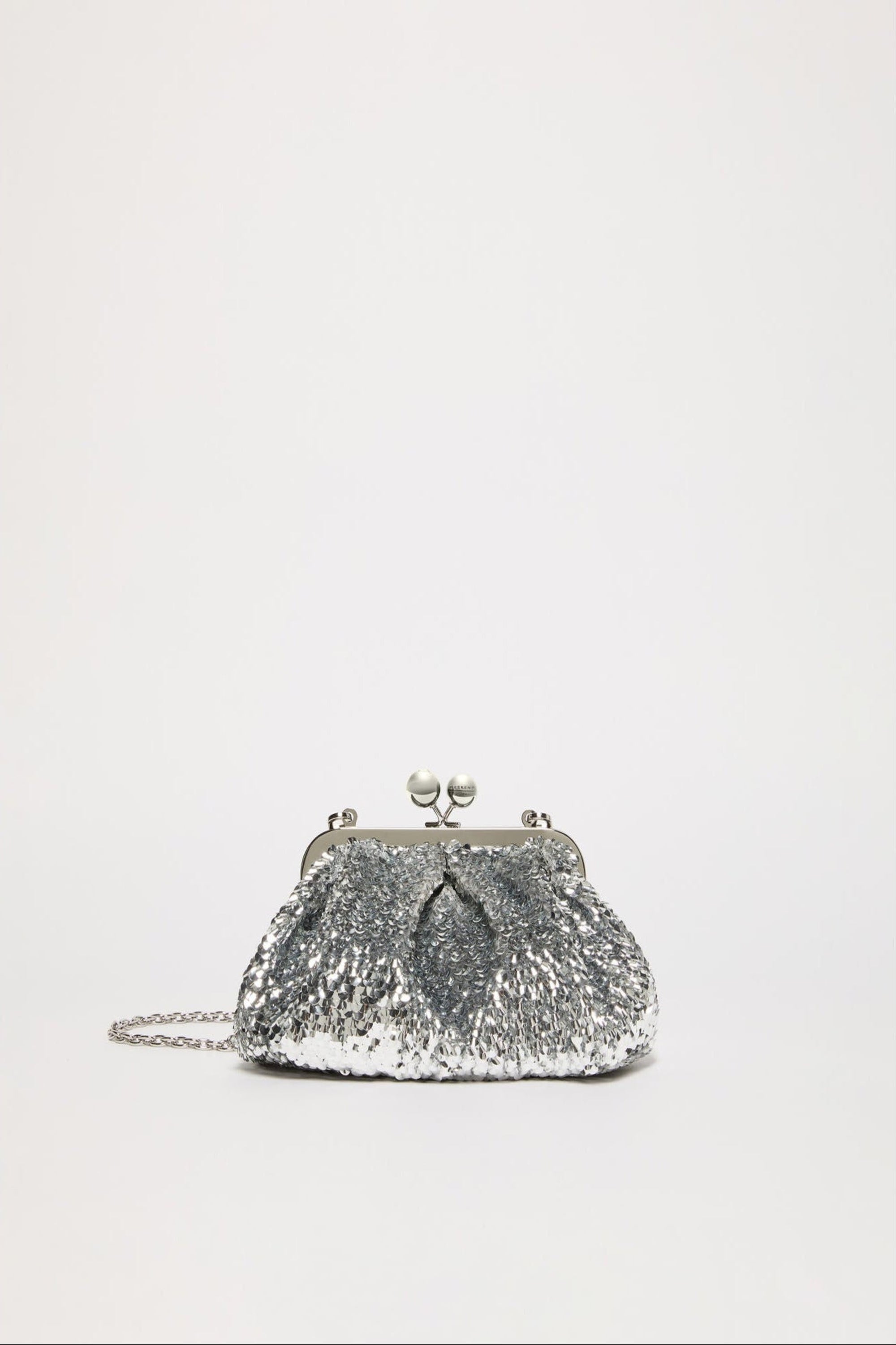 https://admin.shopify.com/store/gulieshop/products/15866889339229#:~:text=https%3A//www.gulieshop.it%20%E2%80%BA%20products%20%E2%80%BA%20maxmara%2Dweekend%2Dborsa%2Dpasticcino%2Dcon%2Dpaillettes%2Dwkatarga%2D1