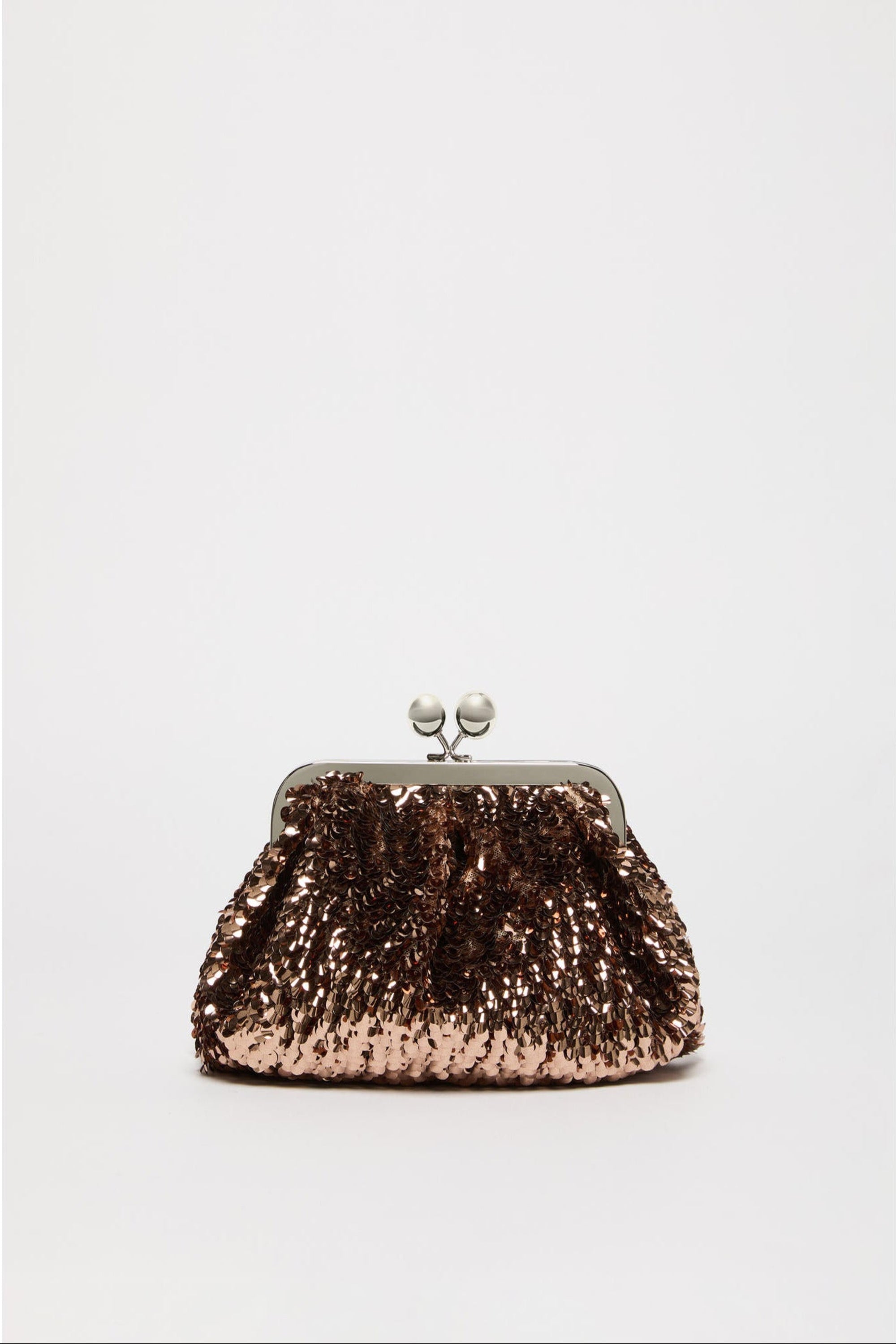 https://admin.shopify.com/store/gulieshop/products/15866889306461#:~:text=https%3A//www.gulieshop.it%20%E2%80%BA%20products%20%E2%80%BA%20maxmara%2Dweekend%2Dborsa%2Dpasticcino%2Dcon%2Dpaillettes%2Dwkatarga