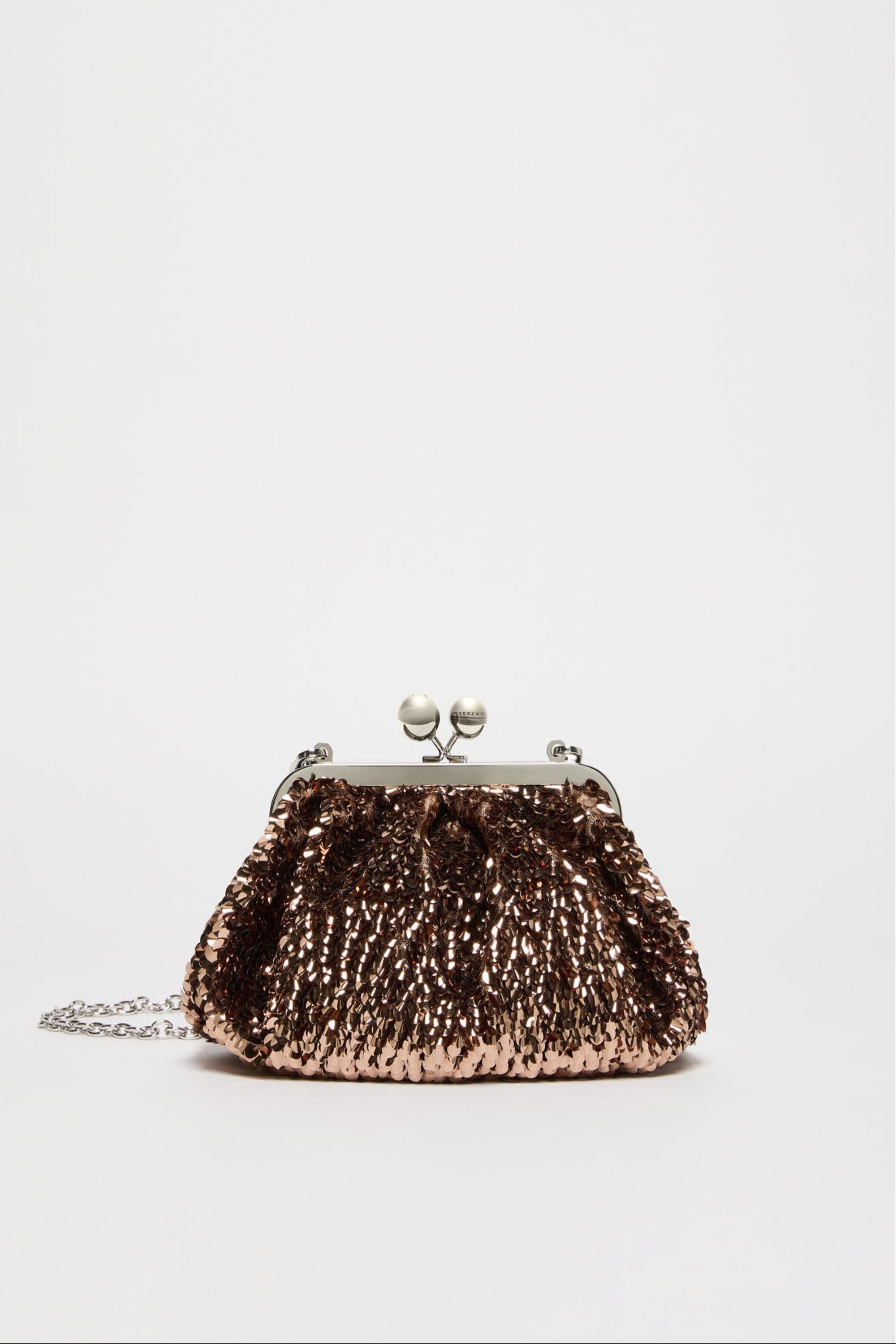 https://admin.shopify.com/store/gulieshop/products/15866889306461#:~:text=https%3A//www.gulieshop.it%20%E2%80%BA%20products%20%E2%80%BA%20maxmara%2Dweekend%2Dborsa%2Dpasticcino%2Dcon%2Dpaillettes%2Dwkatarga
