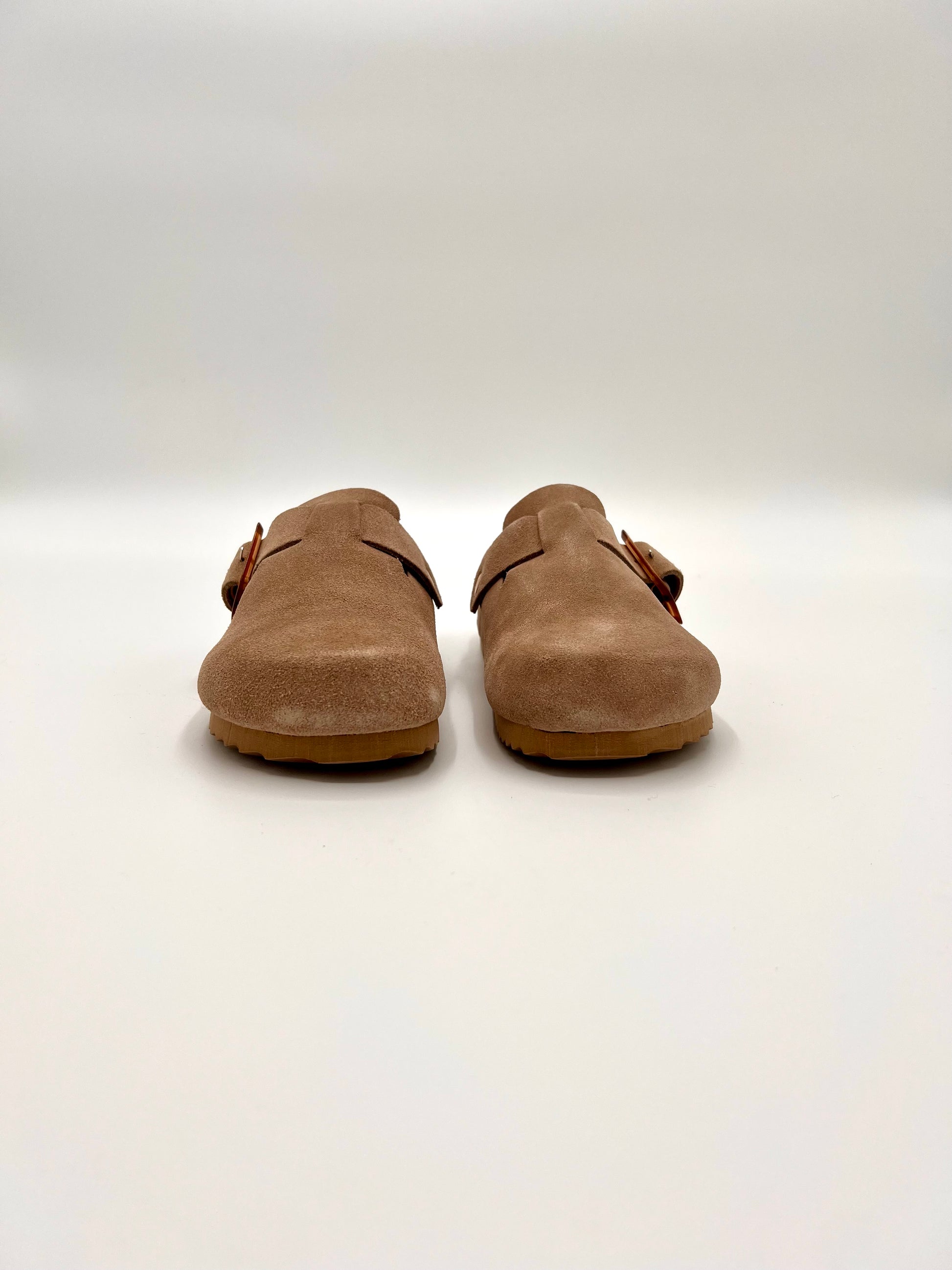 https://admin.shopify.com/store/gulieshop/products/15378813419869#:~:text=https%3A//www.gulieshop.it%20%E2%80%BA%20products%20%E2%80%BA%20colors%2Dof%2Dcalifornia%2Dsabot%2Din%2Dsuede%2Dbi086