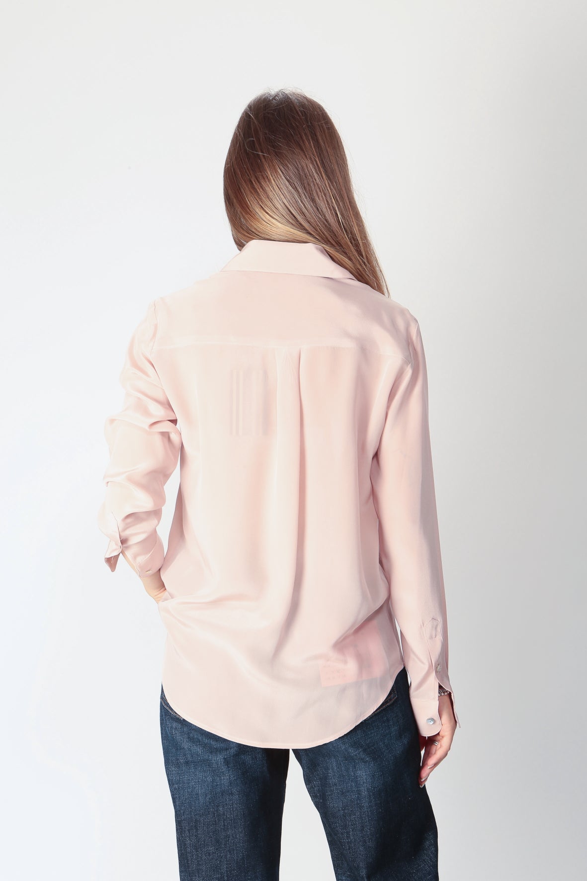 https://admin.shopify.com/store/gulieshop/products/9877532180829#:~:text=https%3A//www.gulieshop.it%20%E2%80%BA%20products%20%E2%80%BA%20camicetta%2Dsnob%2Dcamicia%2Din%2Dseta%2D31307%2D878