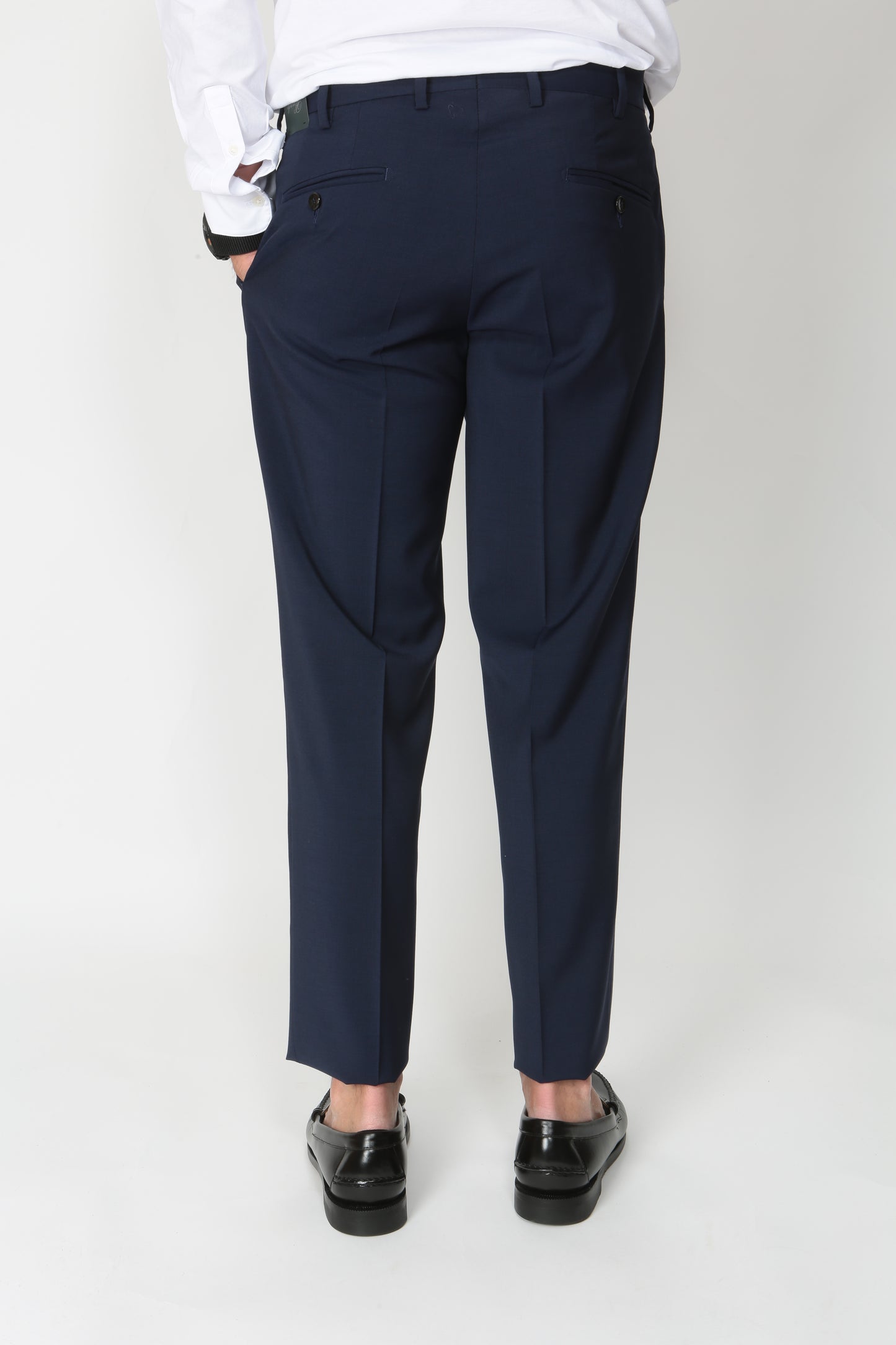 https://admin.shopify.com/store/gulieshop/products/15352892948829#:~:text=https%3A//www.gulieshop.it%20%E2%80%BA%20products%20%E2%80%BA%20brando%2Dper%2Dlbm%2Dpantalone%2Din%2Dfresco%2Ddi%2Dlana%2D54245%2D3%2D8441