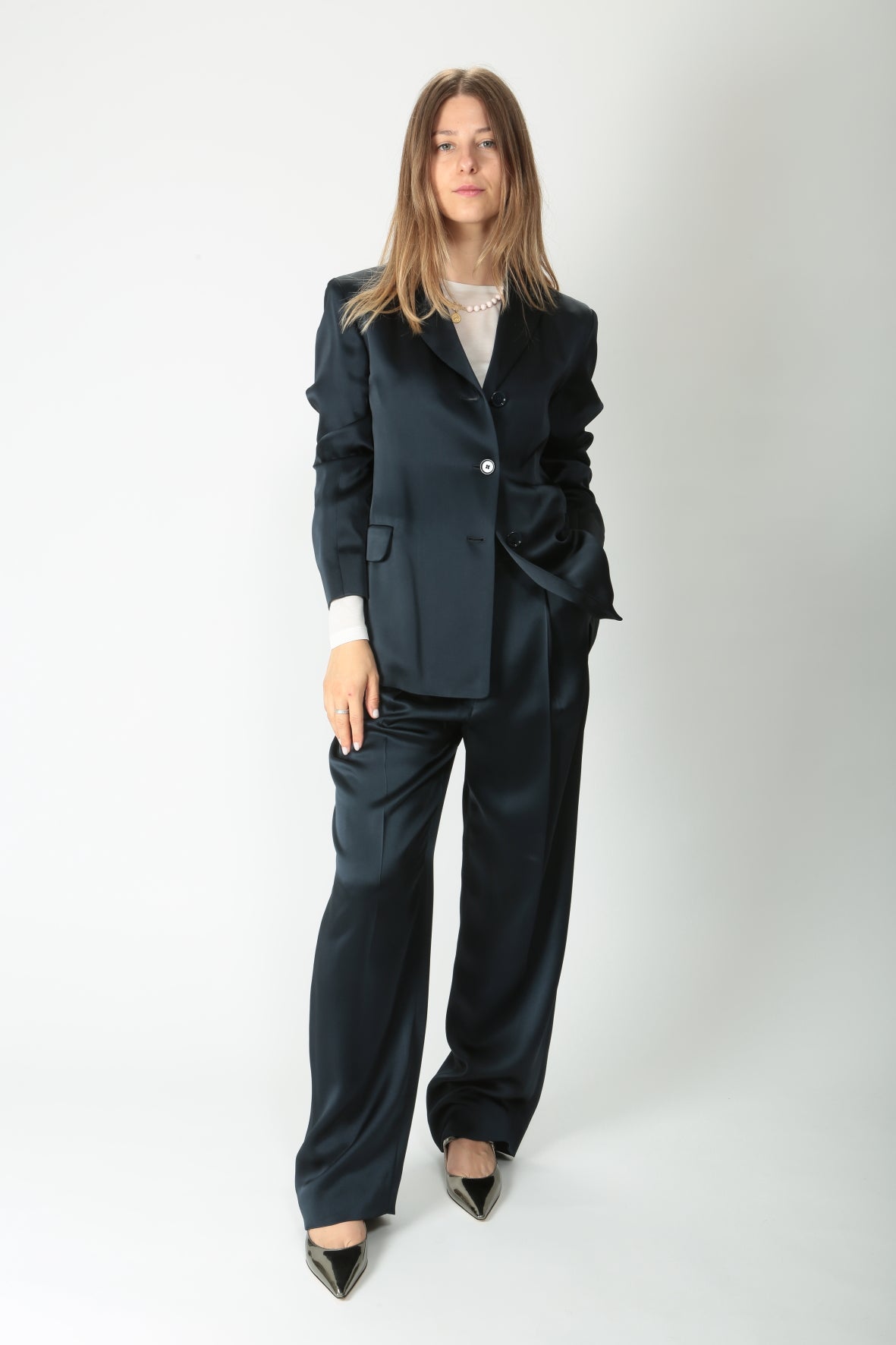 https://admin.shopify.com/store/gulieshop/products/9620993933661#:~:text=https%3A//www.gulieshop.it%20%E2%80%BA%20products%20%E2%80%BA%20s%2Dmaxmara%2Dgiacca%2Dmonopetto%2Din%2Draso%2Dguido