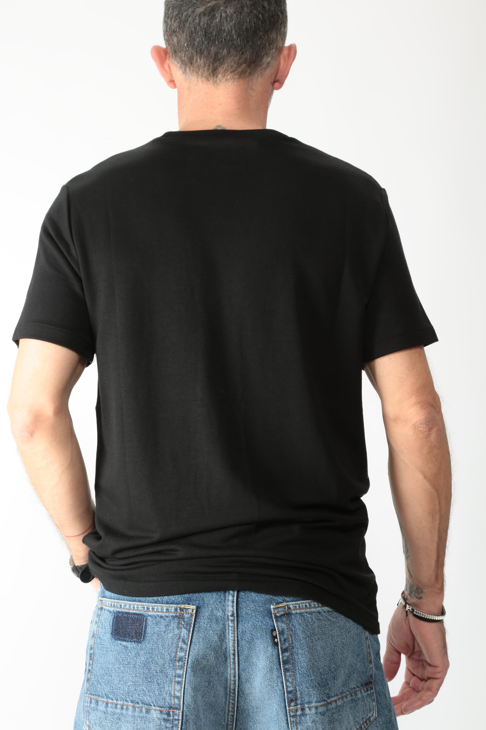 https://admin.shopify.com/store/gulieshop/products/15922557026653#:~:text=https%3A//www.gulieshop.it%20%E2%80%BA%20products%20%E2%80%BA%20polo%2Dralph%2Dlauren%2Dt%2Dshirt%2Dcon%2Dstampa%2D714p01951001%2D6