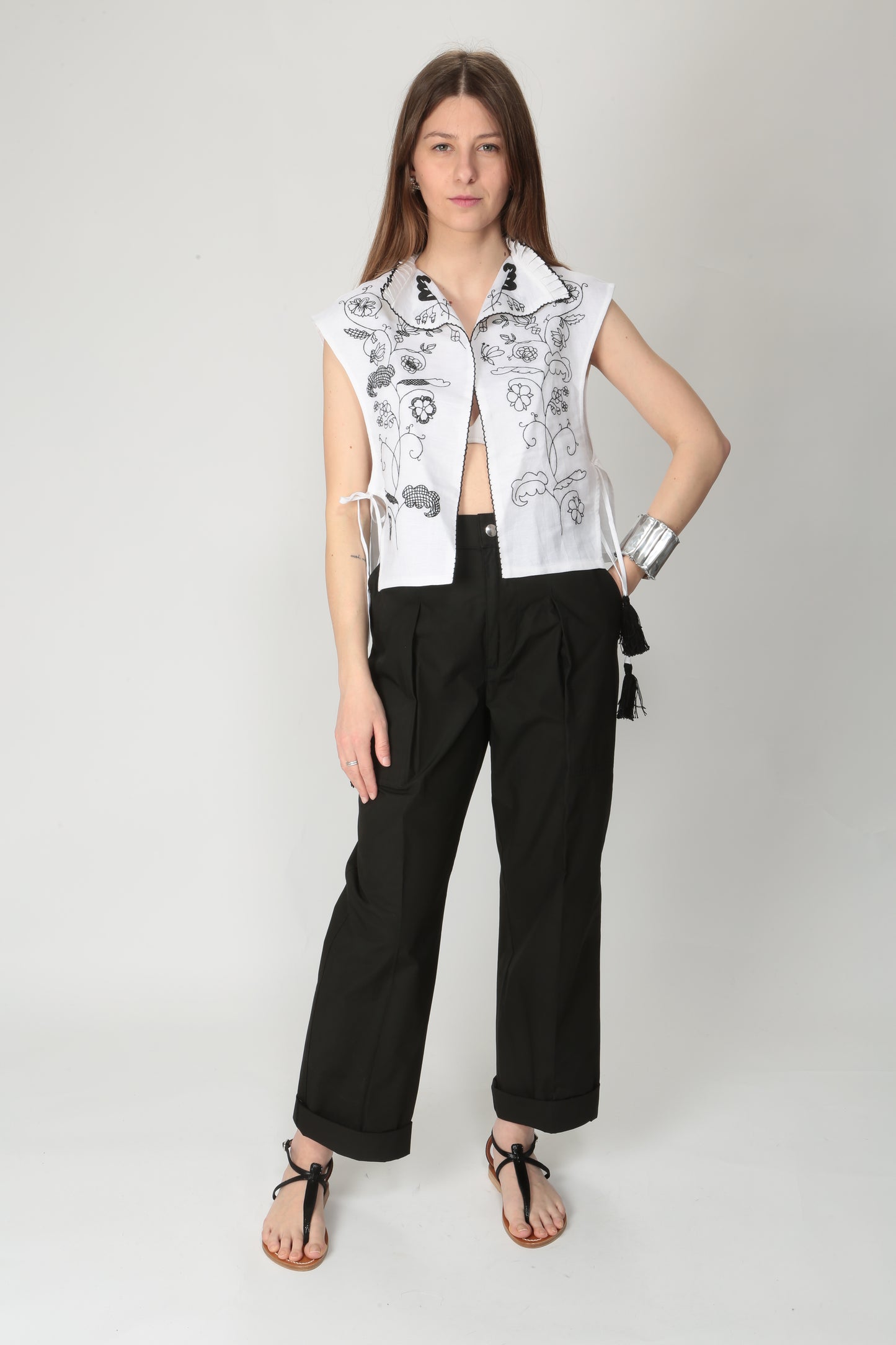 https://admin.shopify.com/store/gulieshop/products/15359827738973#:~:text=https%3A//www.gulieshop.it%20%E2%80%BA%20products%20%E2%80%BA%20ordito%2Dgilet%2Din%2Dlino%2De%2Dviscosa%2Dricamato%2Dginevra