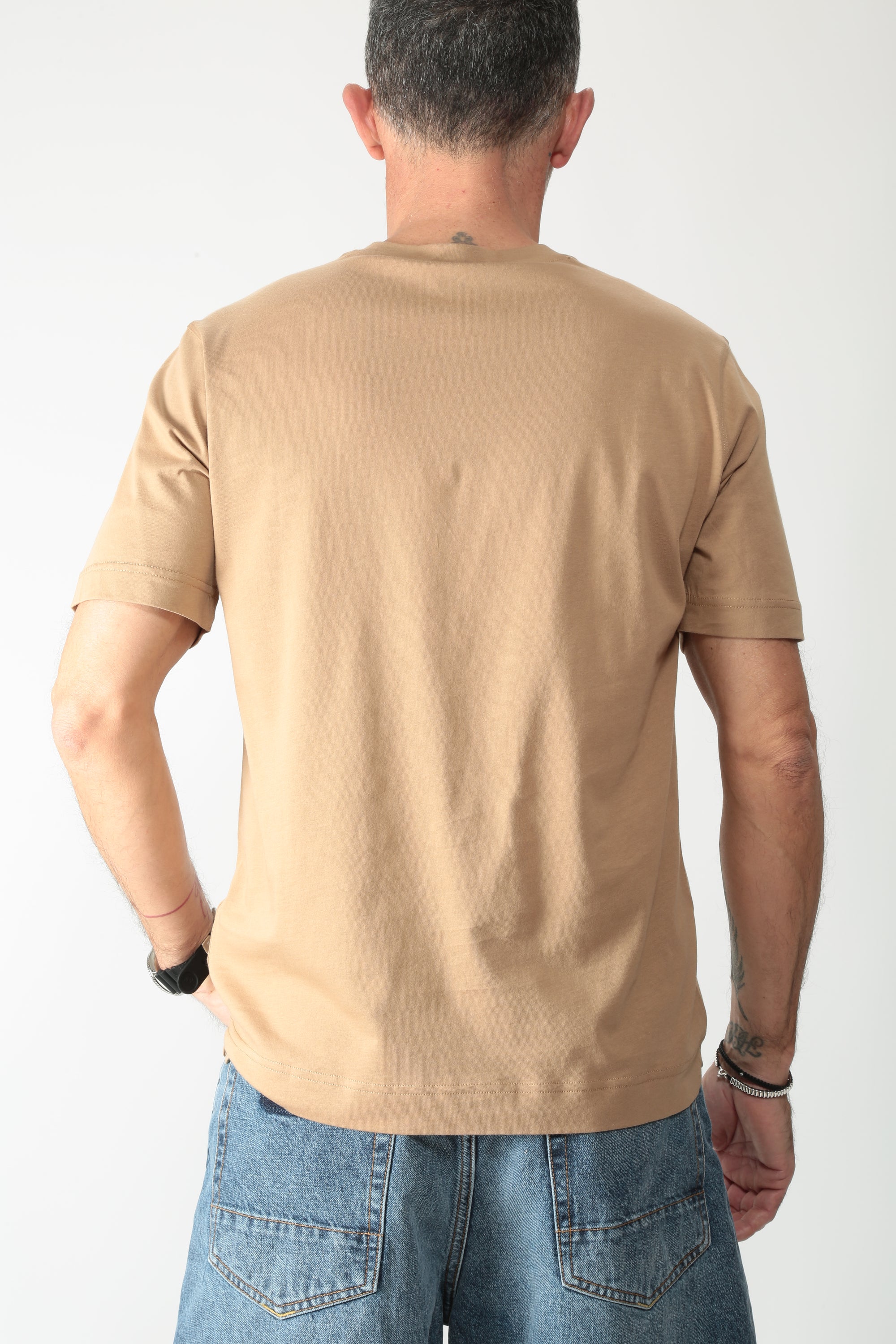 https://admin.shopify.com/store/gulieshop/products/15922558337373#:~:text=https%3A//www.gulieshop.it%20%E2%80%BA%20products%20%E2%80%BA%20diktat%2Dt%2Dshirt%2Dregular%2Dfit%2Dd17%2D105