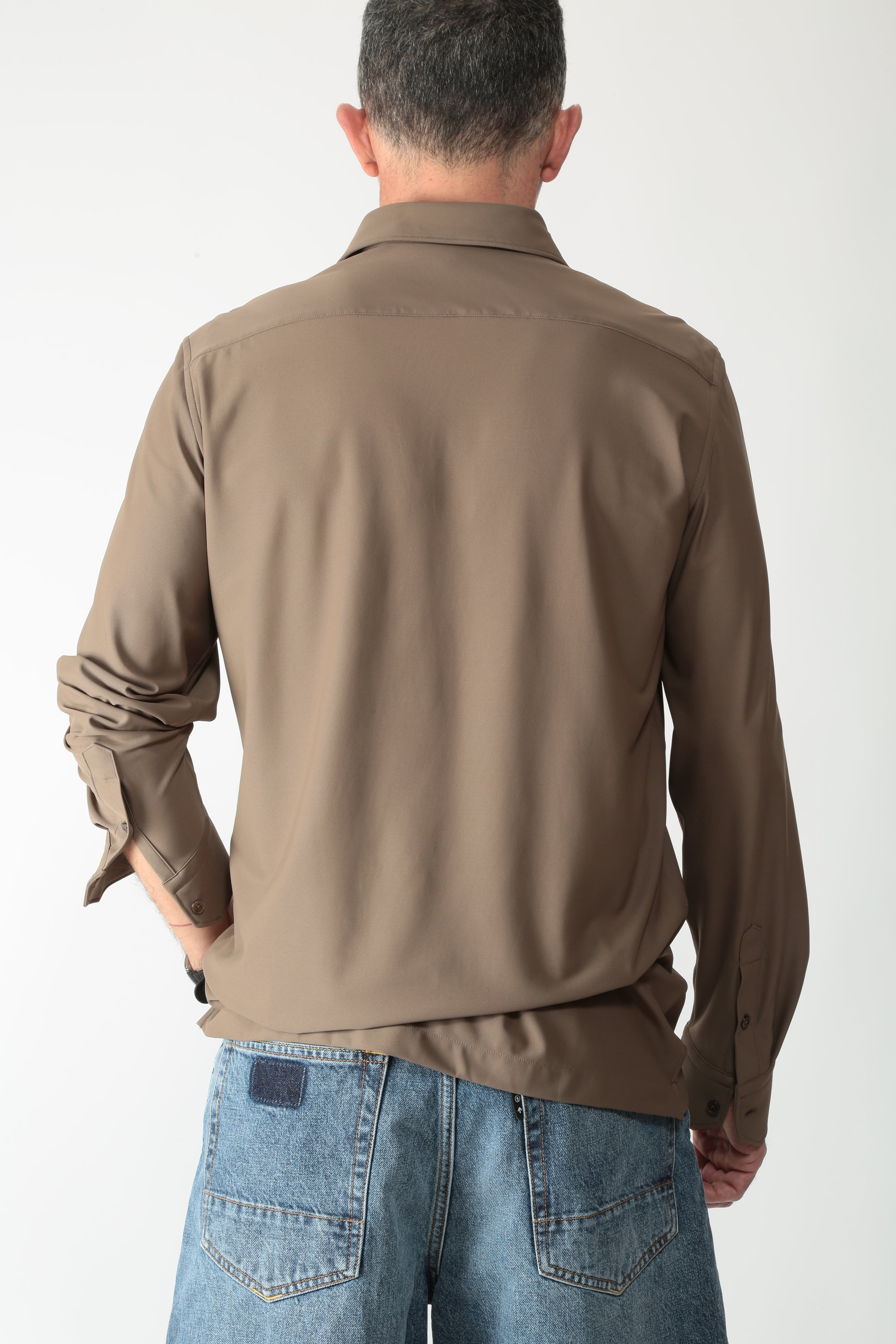 https://admin.shopify.com/store/gulieshop/products/15922557944157#:~:text=https%3A//www.gulieshop.it%20%E2%80%BA%20products%20%E2%80%BA%20archivium%2Dpolo%2Din%2Dtessuto%2Dtecnico%2Dar26s78po