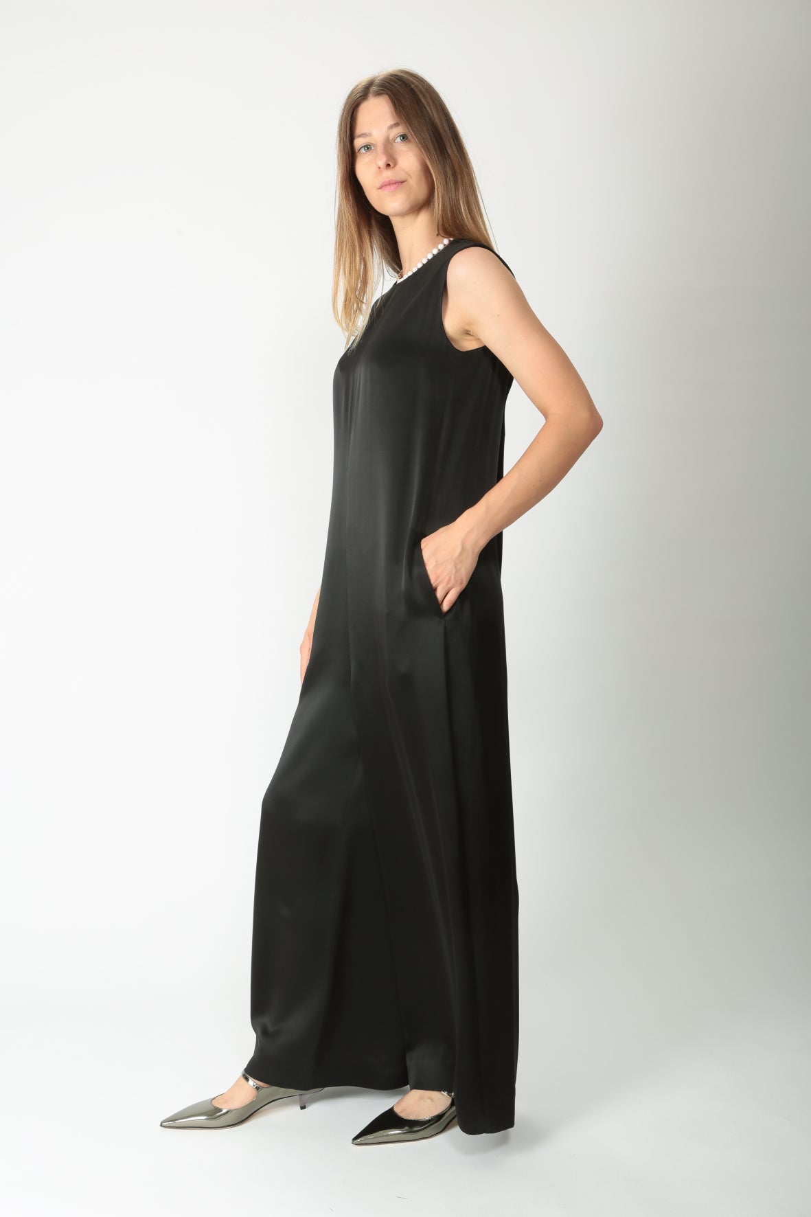 https://admin.shopify.com/store/gulieshop/products/9620993638749#:~:text=https%3A//www.gulieshop.it%20%E2%80%BA%20products%20%E2%80%BA%20s%2Dmaxmara%2Djumpsuit%2Din%2Draso%2Dmoriana