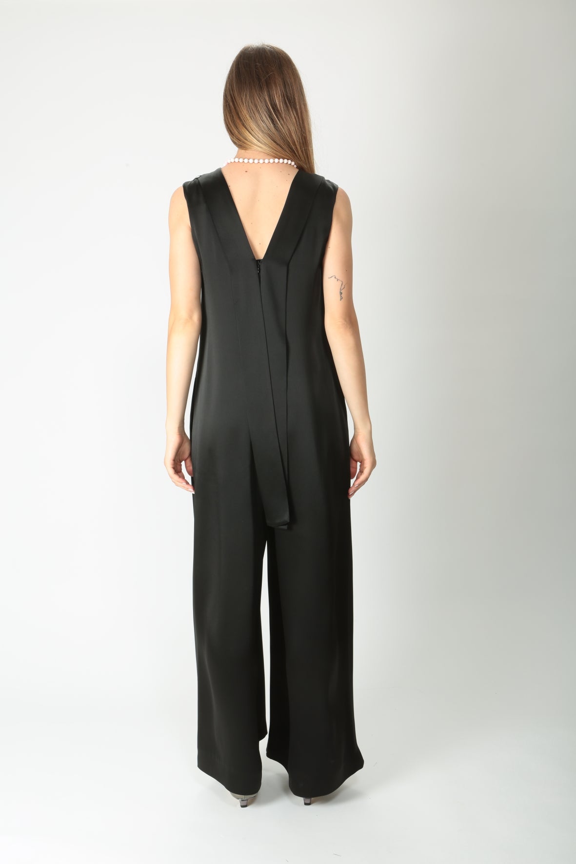 https://admin.shopify.com/store/gulieshop/products/9620993638749#:~:text=https%3A//www.gulieshop.it%20%E2%80%BA%20products%20%E2%80%BA%20s%2Dmaxmara%2Djumpsuit%2Din%2Draso%2Dmoriana