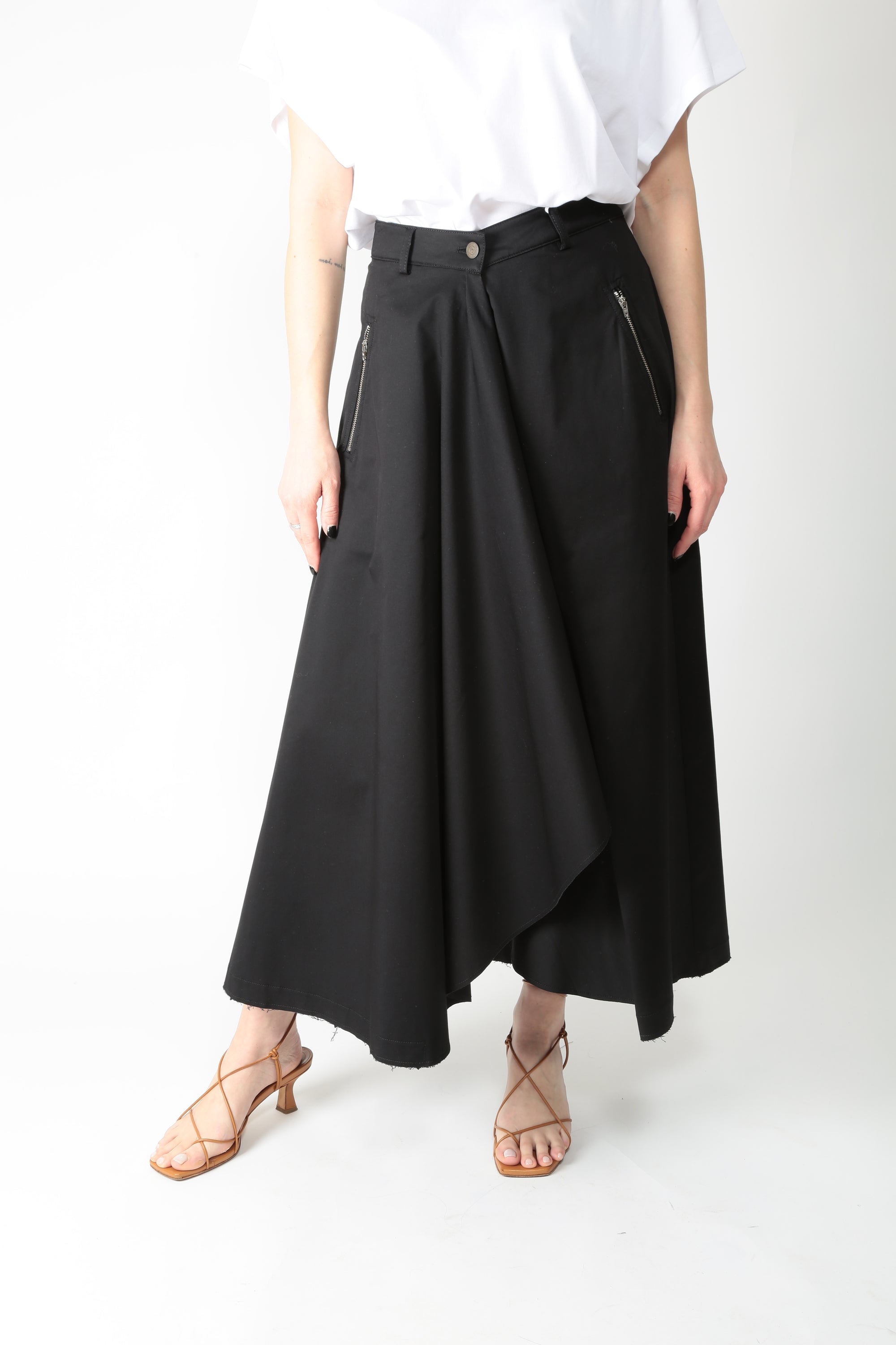 https://admin.shopify.com/store/gulieshop/products/15892665958749#:~:text=https%3A//www.gulieshop.it%20%E2%80%BA%20products%20%E2%80%BA%20department%2D5%2Dgonna%2Dsvasata%2Dohio%2Ddg05552m2ts0207000