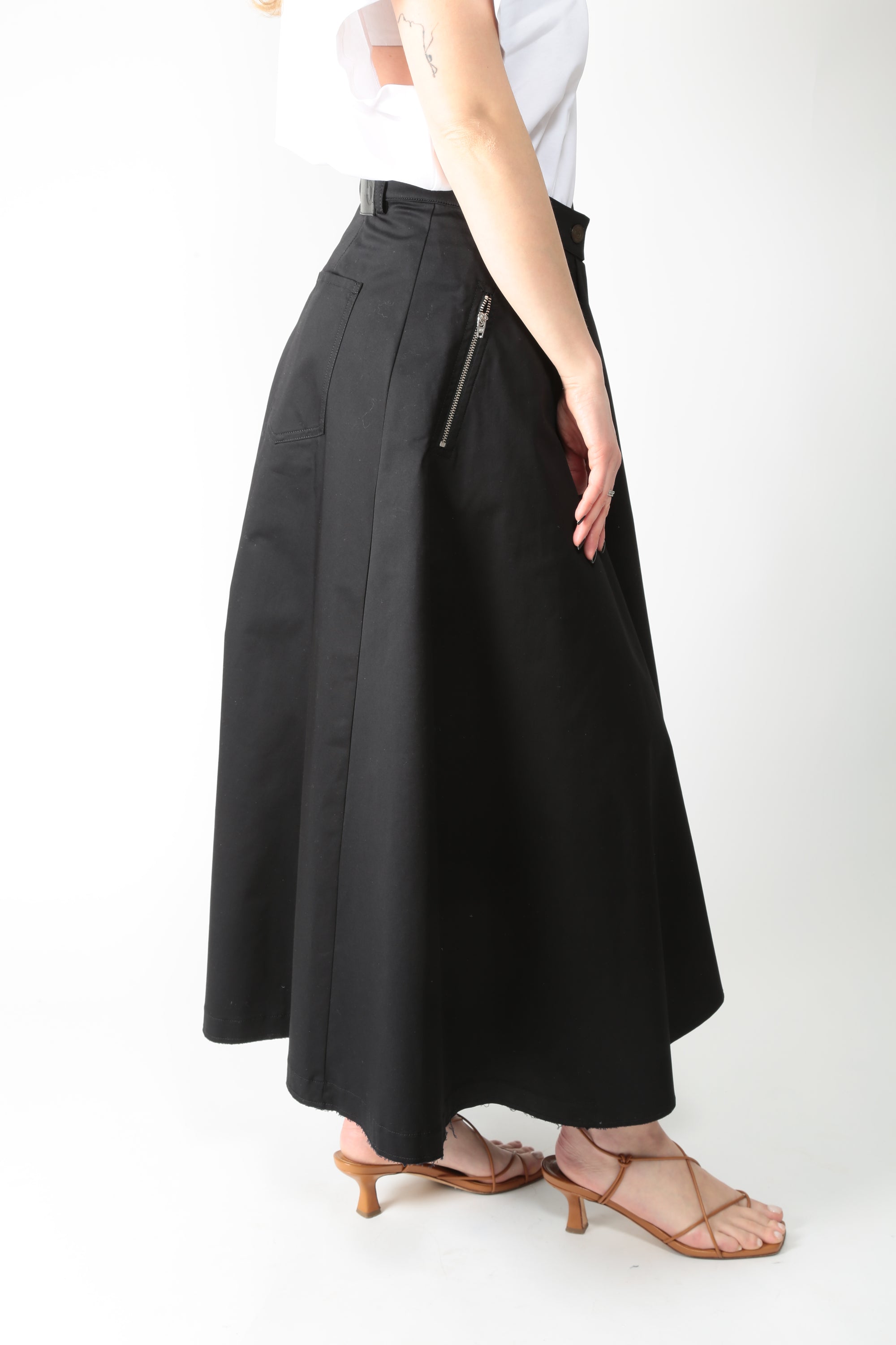 https://admin.shopify.com/store/gulieshop/products/15892665958749#:~:text=https%3A//www.gulieshop.it%20%E2%80%BA%20products%20%E2%80%BA%20department%2D5%2Dgonna%2Dsvasata%2Dohio%2Ddg05552m2ts0207000
