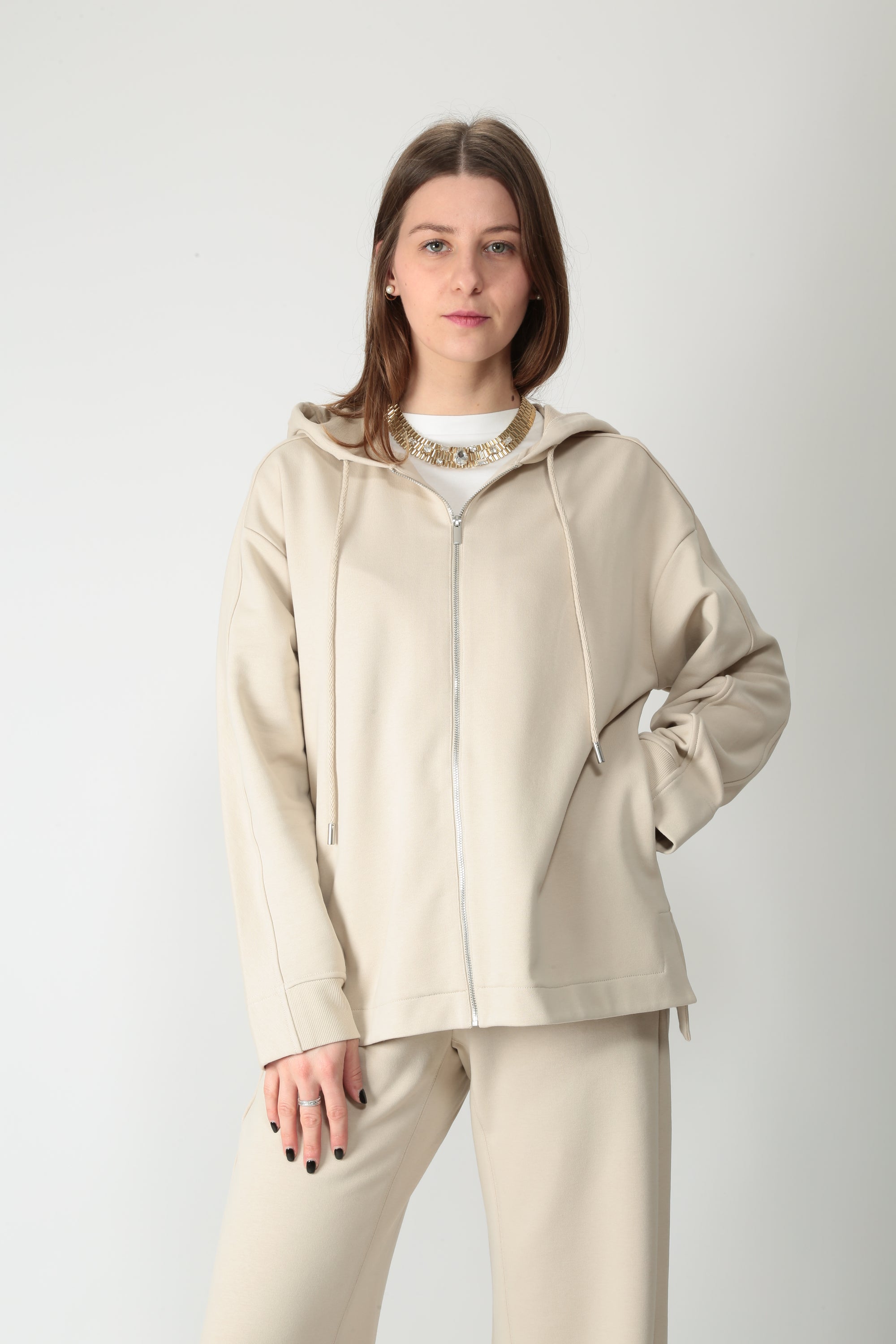 https://admin.shopify.com/store/gulieshop/products/15909805916509#:~:text=https%3A//www.gulieshop.it%20%E2%80%BA%20products%20%E2%80%BA%20maxmara%2Dmm%2Dfelpa%2Dcon%2Dzip%2Dmmlcloro