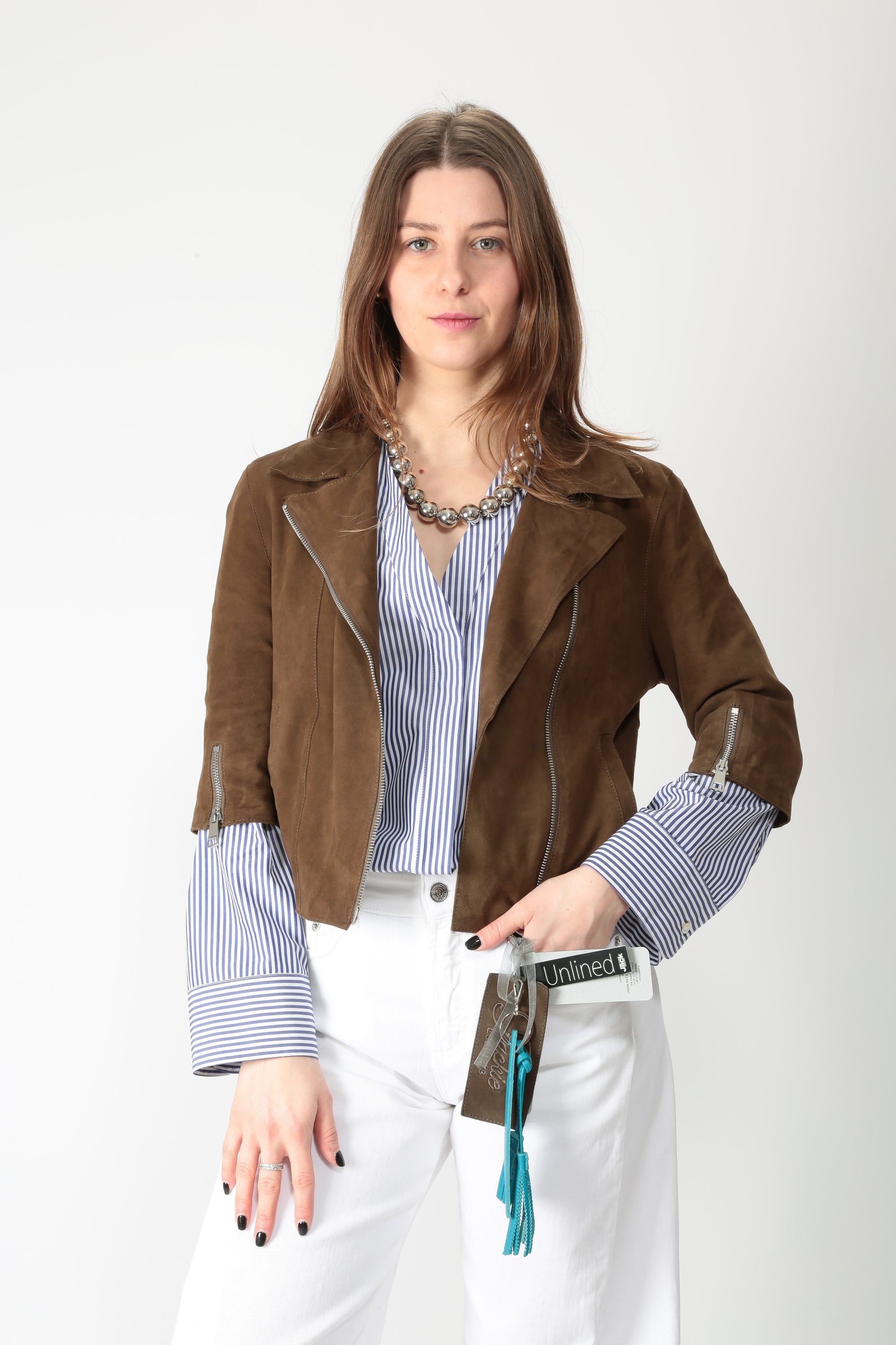 https://admin.shopify.com/store/gulieshop/products/15925774778717