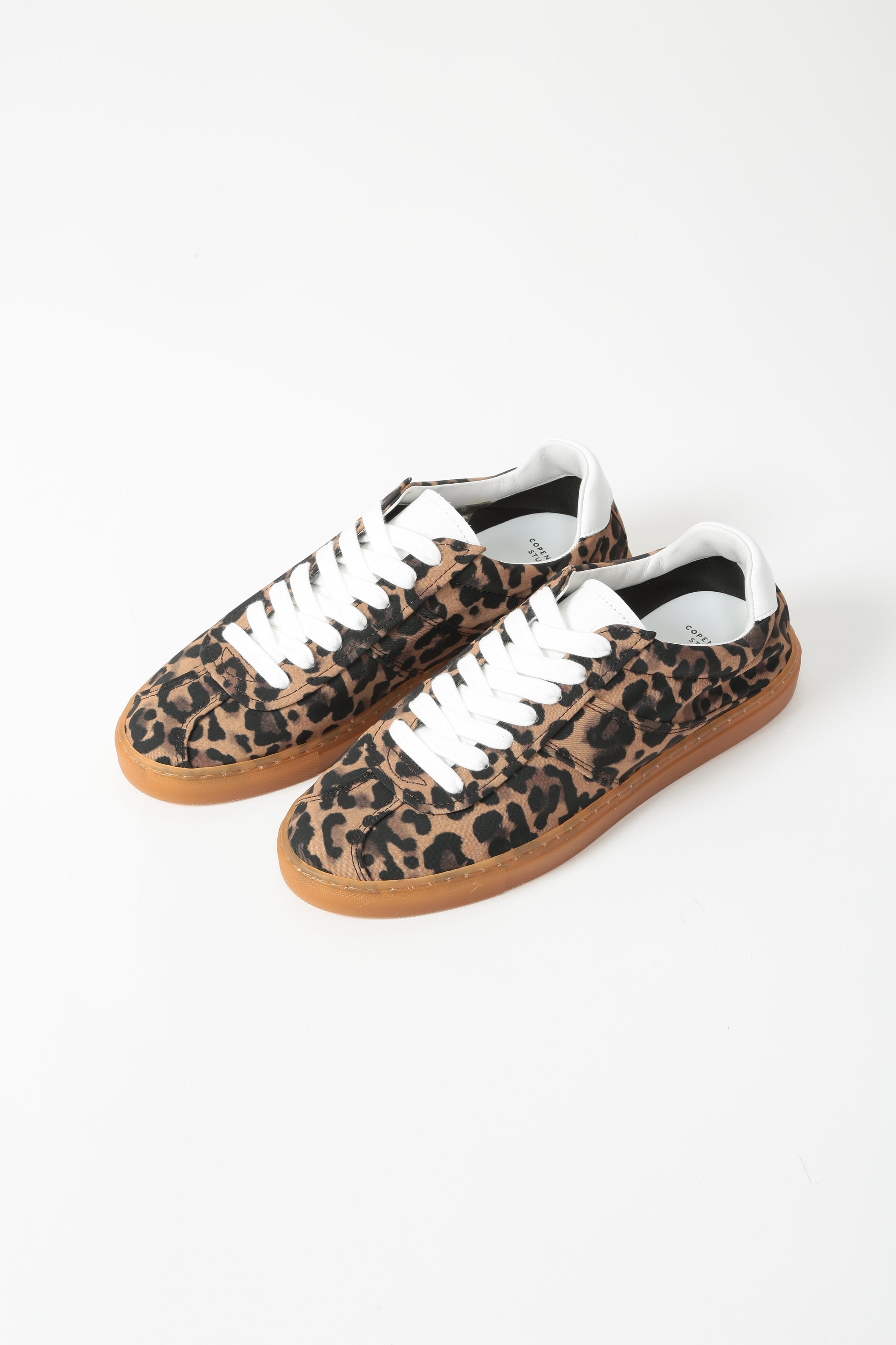 https://admin.shopify.com/store/gulieshop/products/16012804784477#:~:text=https%3A//www.gulieshop.it%20%E2%80%BA%20products%20%E2%80%BA%20copenhagen%2Dsneakers%2Din%2Dtela%2Dcph98