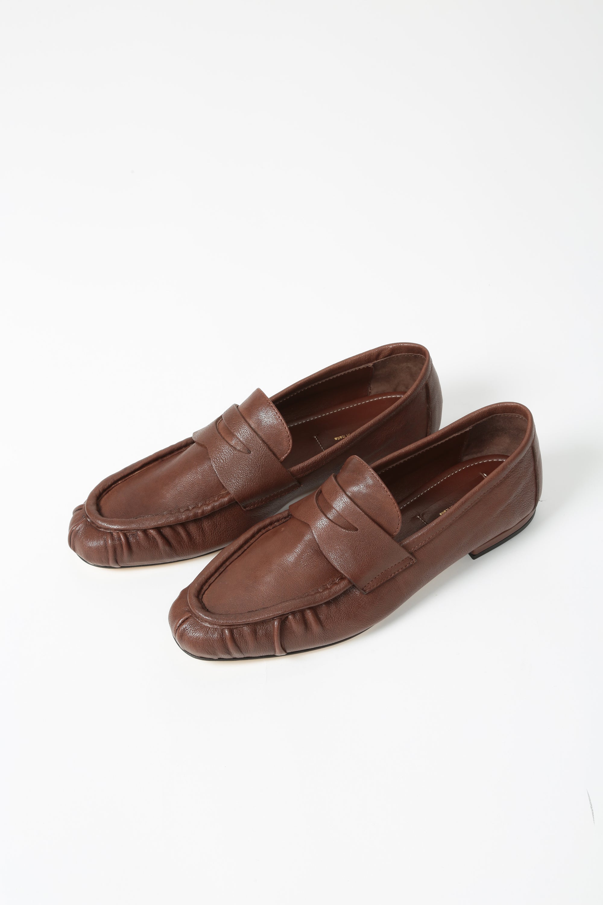 https://admin.shopify.com/store/gulieshop/products/16005679874397#:~:text=https%3A//www.gulieshop.it%20%E2%80%BA%20products%20%E2%80%BA%20ame%2Dmocassino%2Darricciato%2Din%2Dpelle%2Dluisa