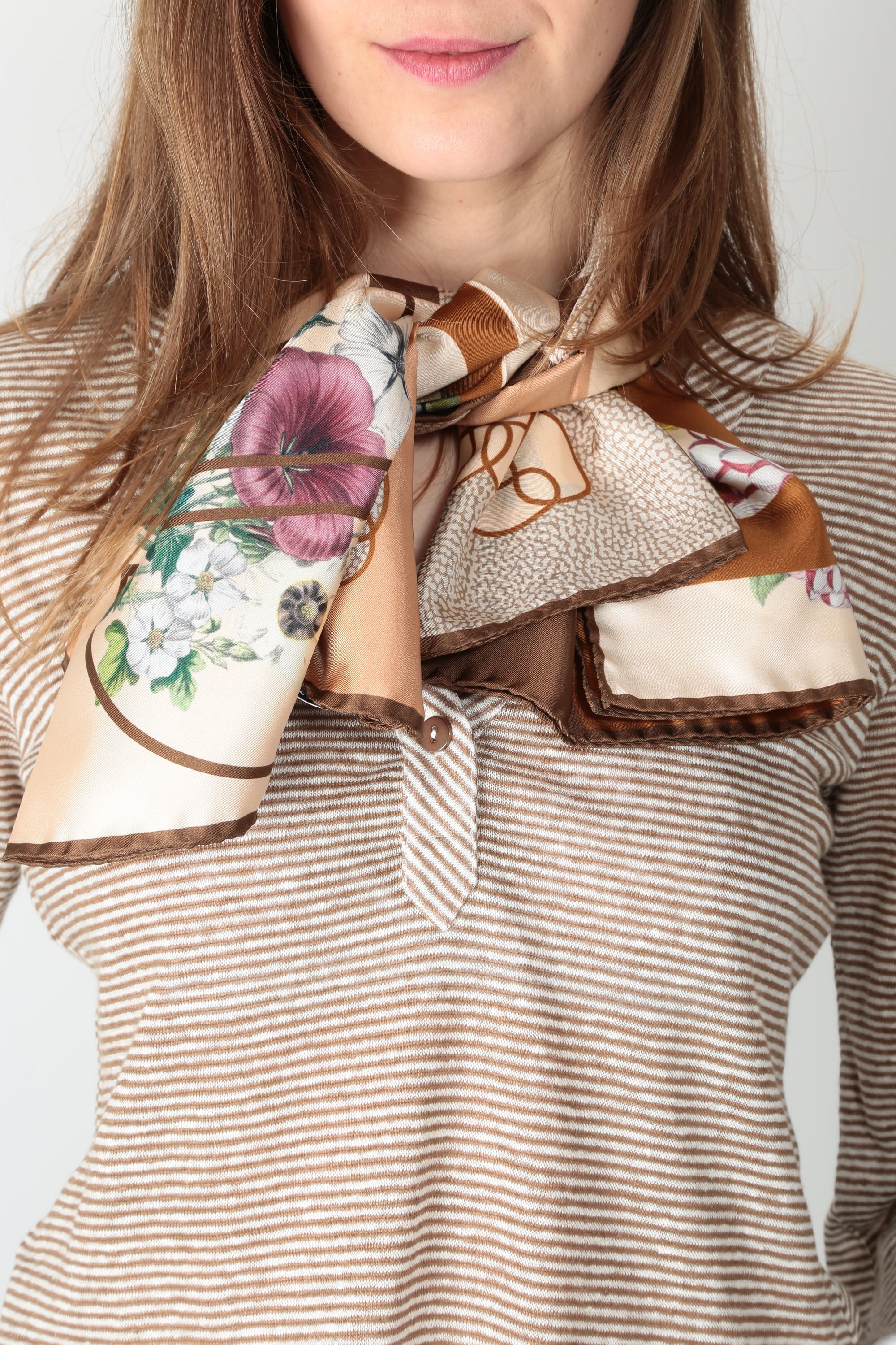 https://admin.shopify.com/store/gulieshop/products/16028296053085#:~:text=https%3A//www.gulieshop.it%20%E2%80%BA%20products%20%E2%80%BA%20purotatto%2Dmaglia%2Dserafino%2Din%2Dlino%2Dss260201353