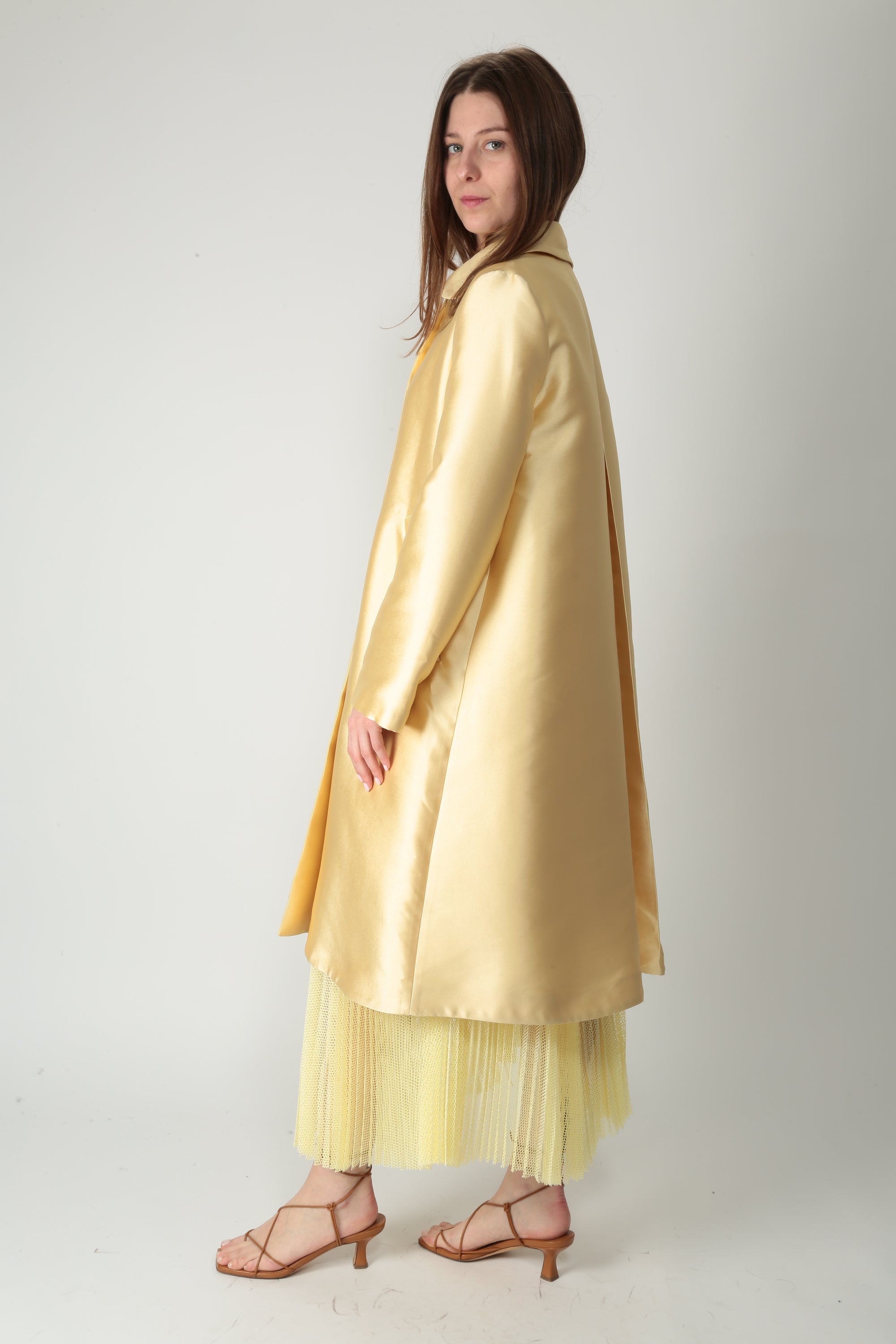https://admin.shopify.com/store/gulieshop/products/16027972239709#:~:text=https%3A//www.gulieshop.it%20%E2%80%BA%20products%20%E2%80%BA%20beatrice%2Dspolvero%2Dlungo%2D26fe2657mozart