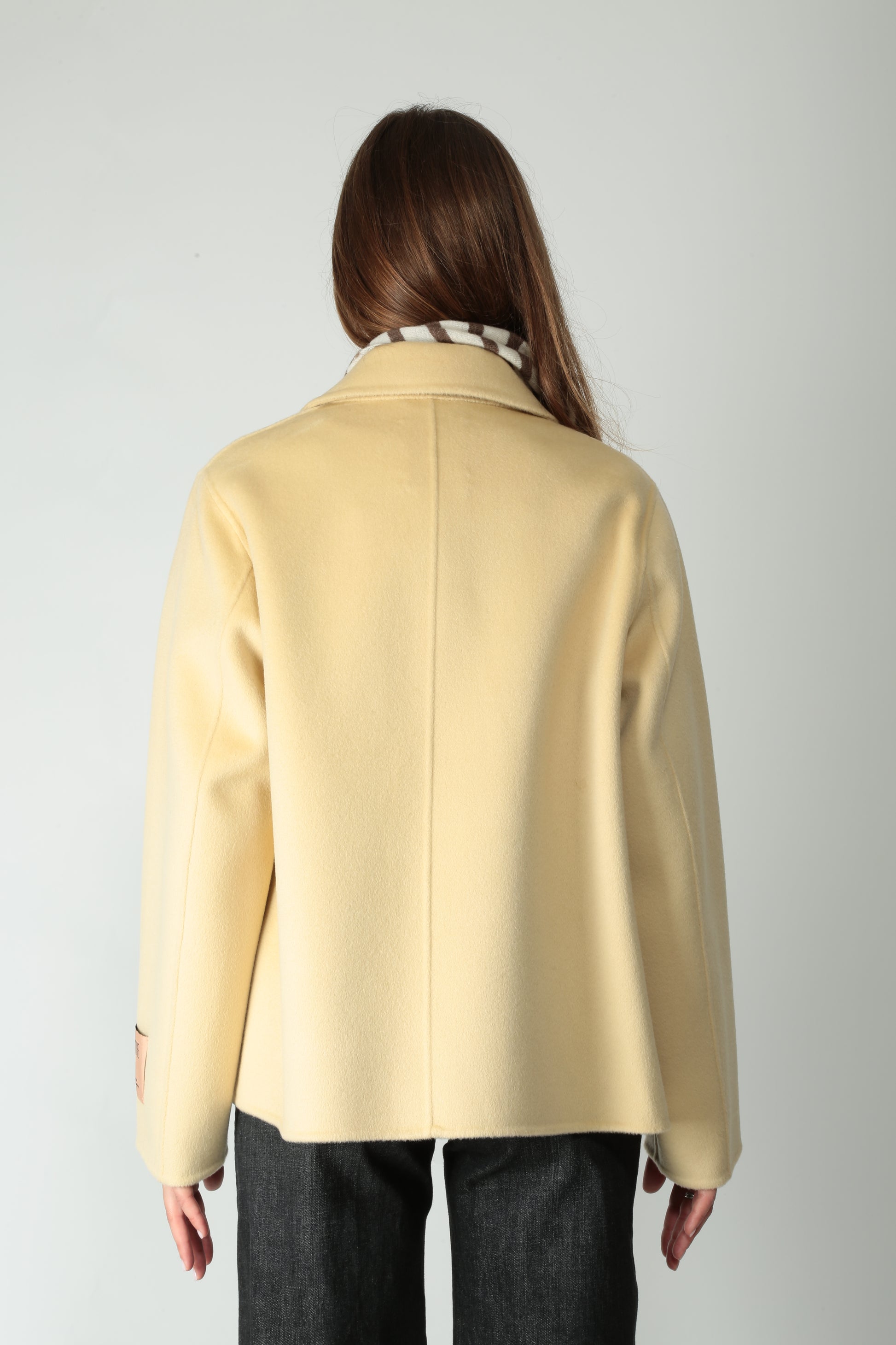 https://admin.shopify.com/store/gulieshop/products/15580039053661#:~:text=https%3A//www.gulieshop.it%20%E2%80%BA%20products%20%E2%80%BA%20solotre%2Dgiacca%2Din%2Dlana%2De%2Dcachemire%2Dm1f0007