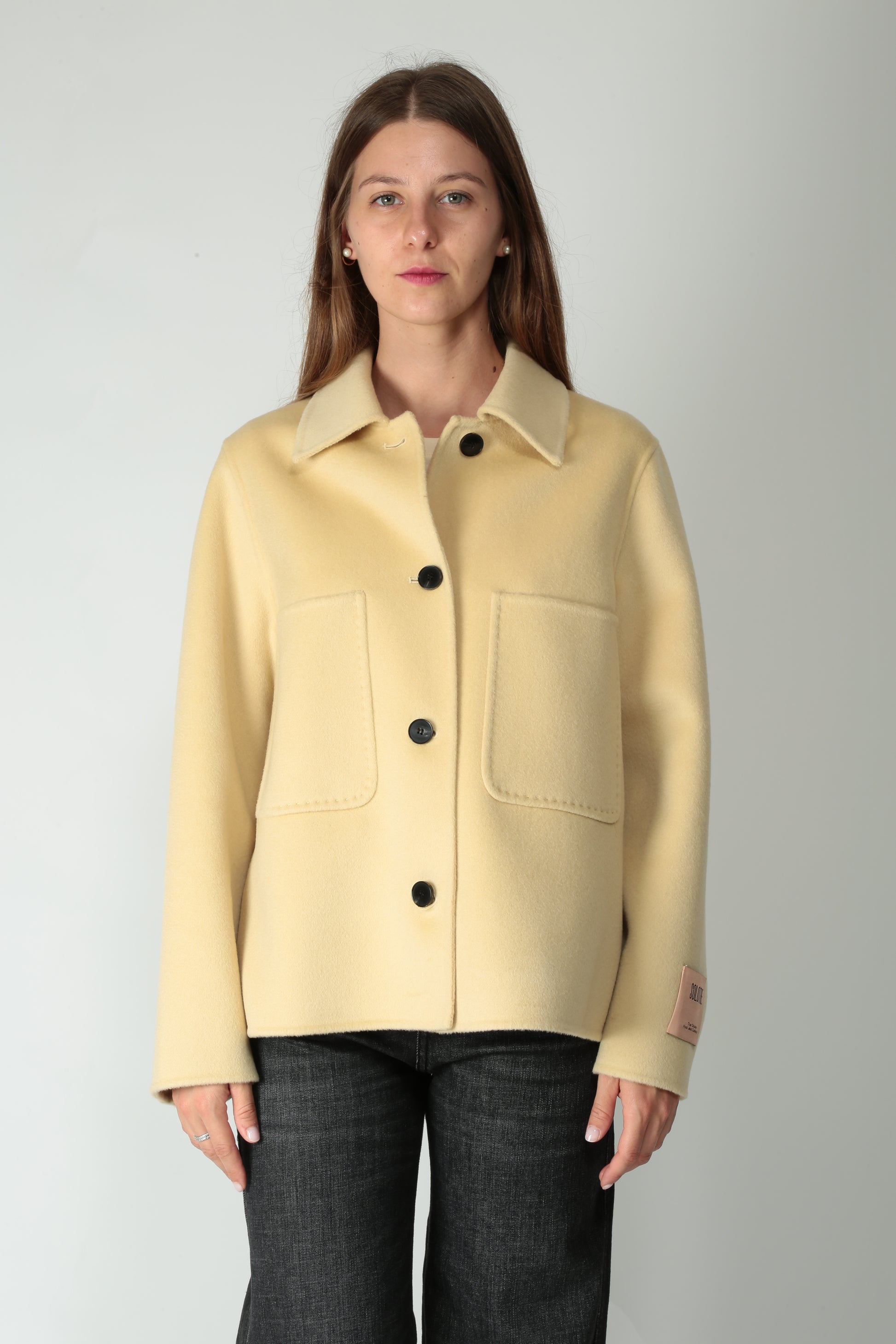 https://admin.shopify.com/store/gulieshop/products/15580039053661#:~:text=https%3A//www.gulieshop.it%20%E2%80%BA%20products%20%E2%80%BA%20solotre%2Dgiacca%2Din%2Dlana%2De%2Dcachemire%2Dm1f0007