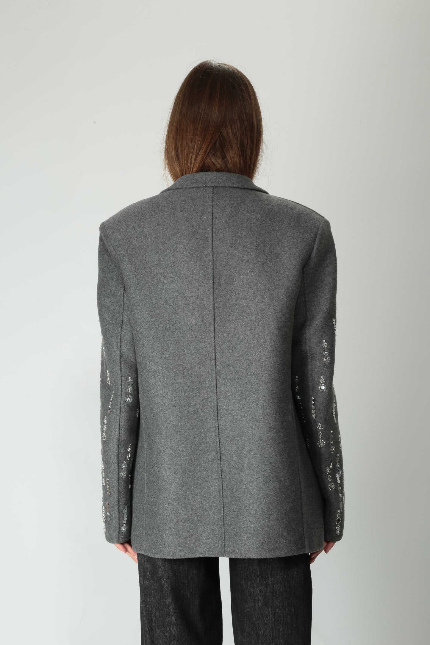 https://admin.shopify.com/store/gulieshop/products/15580039020893#:~:text=https%3A//www.gulieshop.it%20%E2%80%BA%20products%20%E2%80%BA%20solotre%2Dgiacca%2Dcon%2Dpaillettes%2De%2Dperline%2Dm1f0164