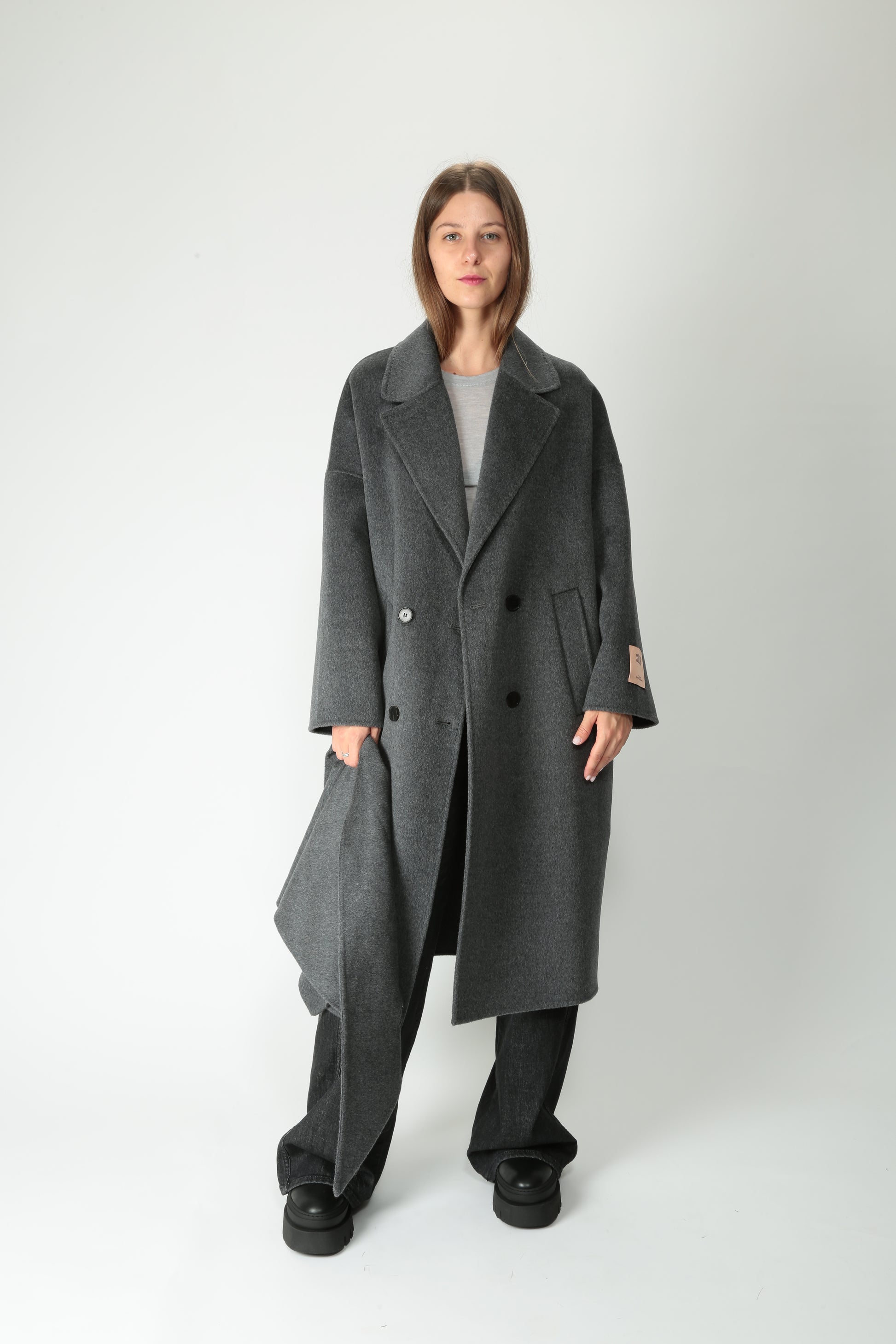 https://admin.shopify.com/store/gulieshop/products/15580038922589#:~:text=https%3A//www.gulieshop.it%20%E2%80%BA%20products%20%E2%80%BA%20solotre%2Dcappotto%2Din%2Dlana%2De%2Dcachemire%2Dm1f001