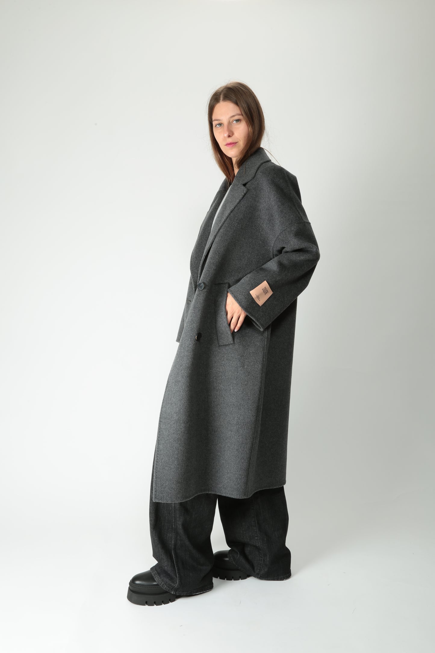 https://admin.shopify.com/store/gulieshop/products/15580038922589#:~:text=https%3A//www.gulieshop.it%20%E2%80%BA%20products%20%E2%80%BA%20solotre%2Dcappotto%2Din%2Dlana%2De%2Dcachemire%2Dm1f001