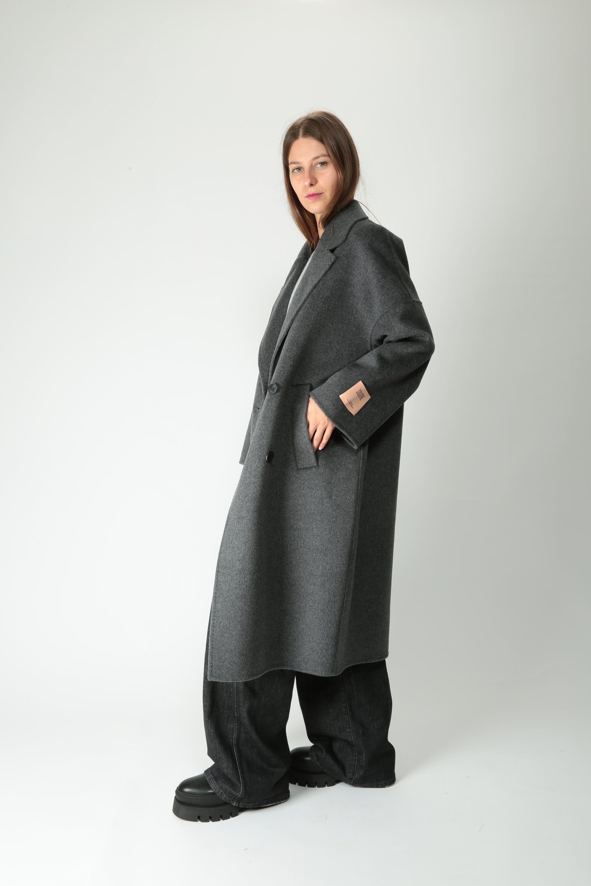 https://admin.shopify.com/store/gulieshop/products/15580038922589#:~:text=https%3A//www.gulieshop.it%20%E2%80%BA%20products%20%E2%80%BA%20solotre%2Dcappotto%2Din%2Dlana%2De%2Dcachemire%2Dm1f001