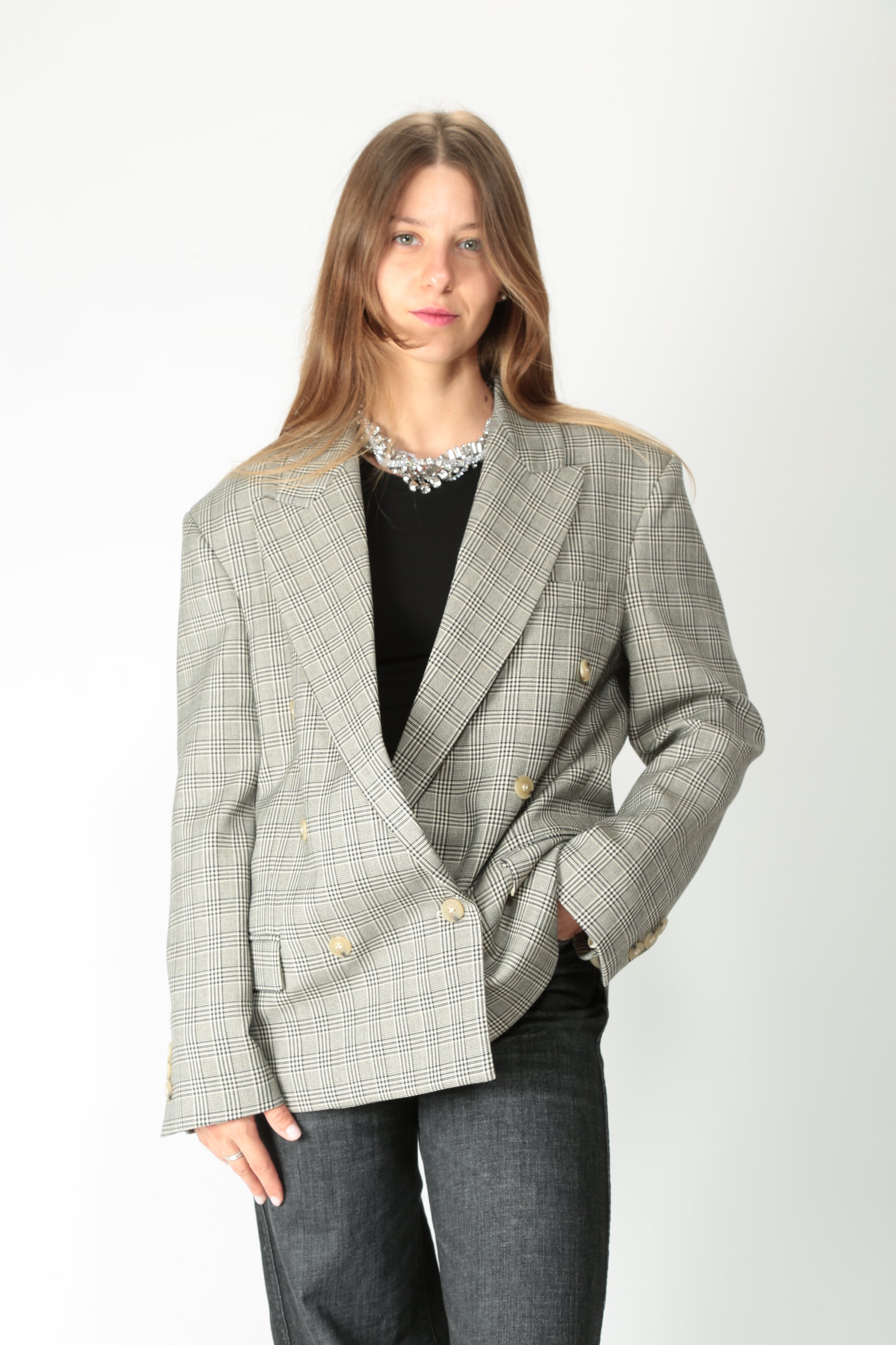 https://admin.shopify.com/store/gulieshop/products/15580038857053#:~:text=https%3A//www.gulieshop.it%20%E2%80%BA%20products%20%E2%80%BA%20solotre%2Dgiacca%2Ddoppiopetto%2Din%2Dprincipe%2Ddi%2Dgalles%2Dm1f0138