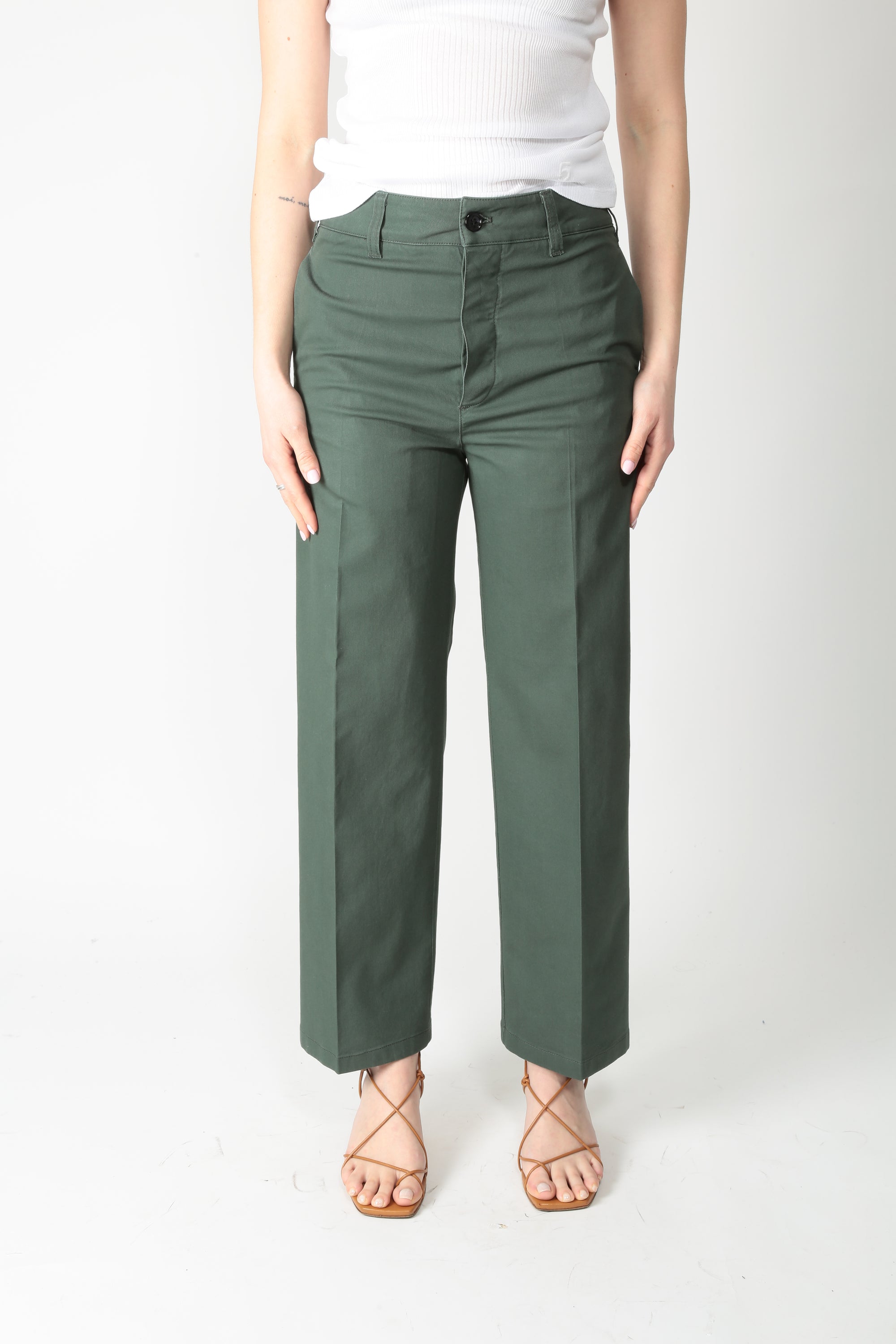 https://admin.shopify.com/store/gulieshop/products/15996605694301#:~:text=https%3A//www.gulieshop.it%20%E2%80%BA%20products%20%E2%80%BA%20department%2D5%2Dpantaloni%2Ddue%2Dpant%2Ddp05152m2ts0202187%2D1