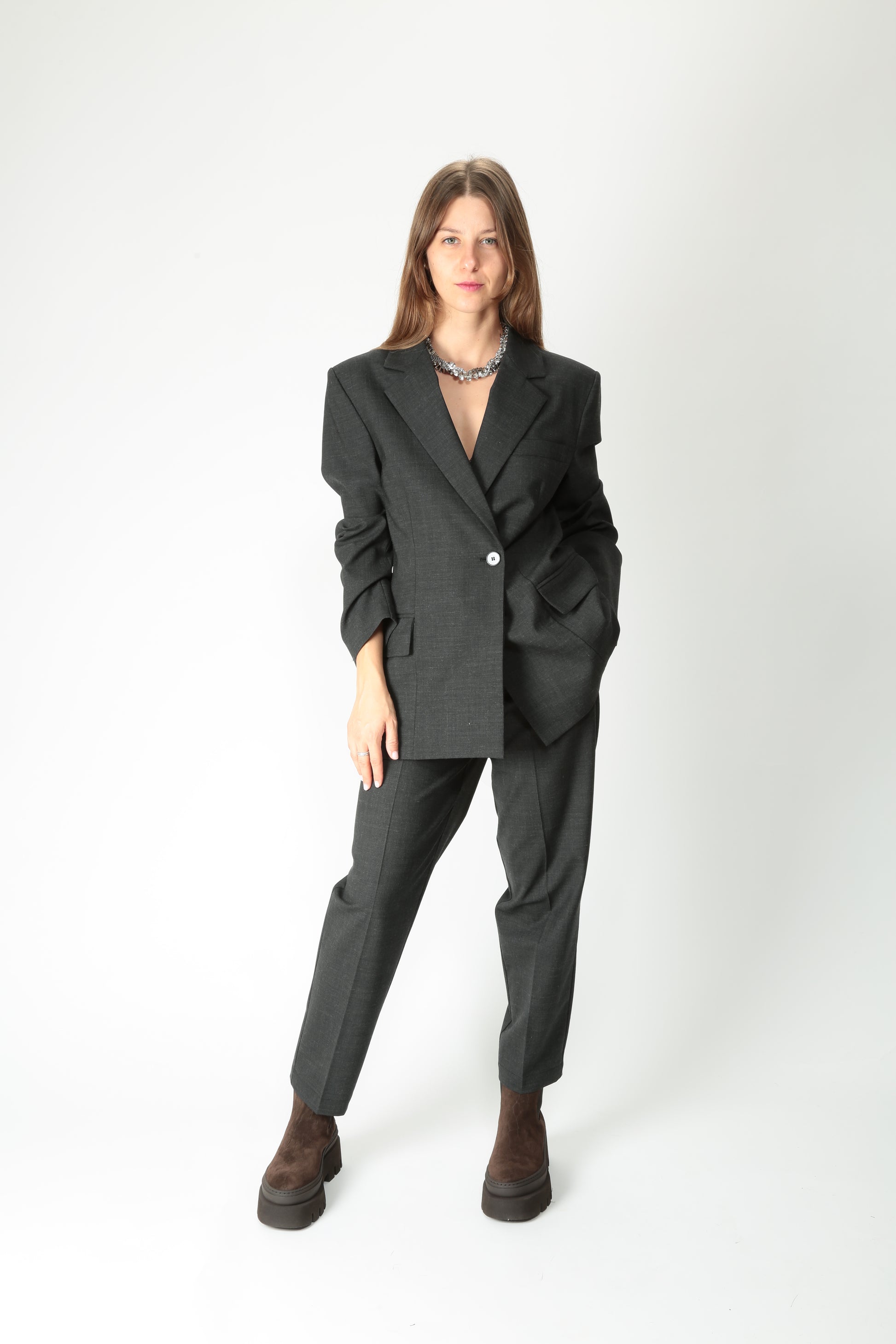 https://admin.shopify.com/store/gulieshop/products/15580039709021#:~:text=https%3A//www.gulieshop.it%20%E2%80%BA%20products%20%E2%80%BA%20solotre%2Dpantalone%2Din%2Dmisto%2Dlana%2Dm1f051