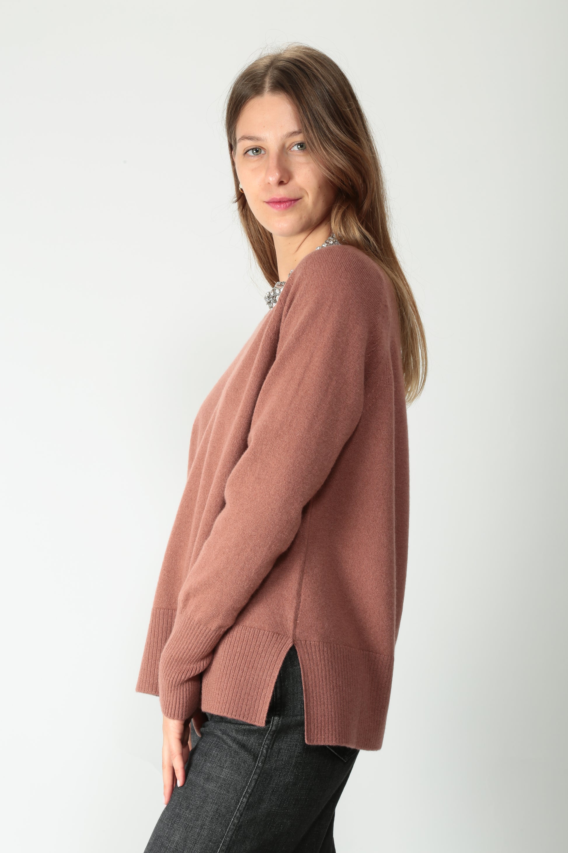 https://admin.shopify.com/store/gulieshop/products/15580054421853#:~:text=https%3A//www.gulieshop.it%20%E2%80%BA%20products%20%E2%80%BA%20purotatto%2Dmaglia%2Din%2Dpuro%2Dcachemire%2Dfw250612155