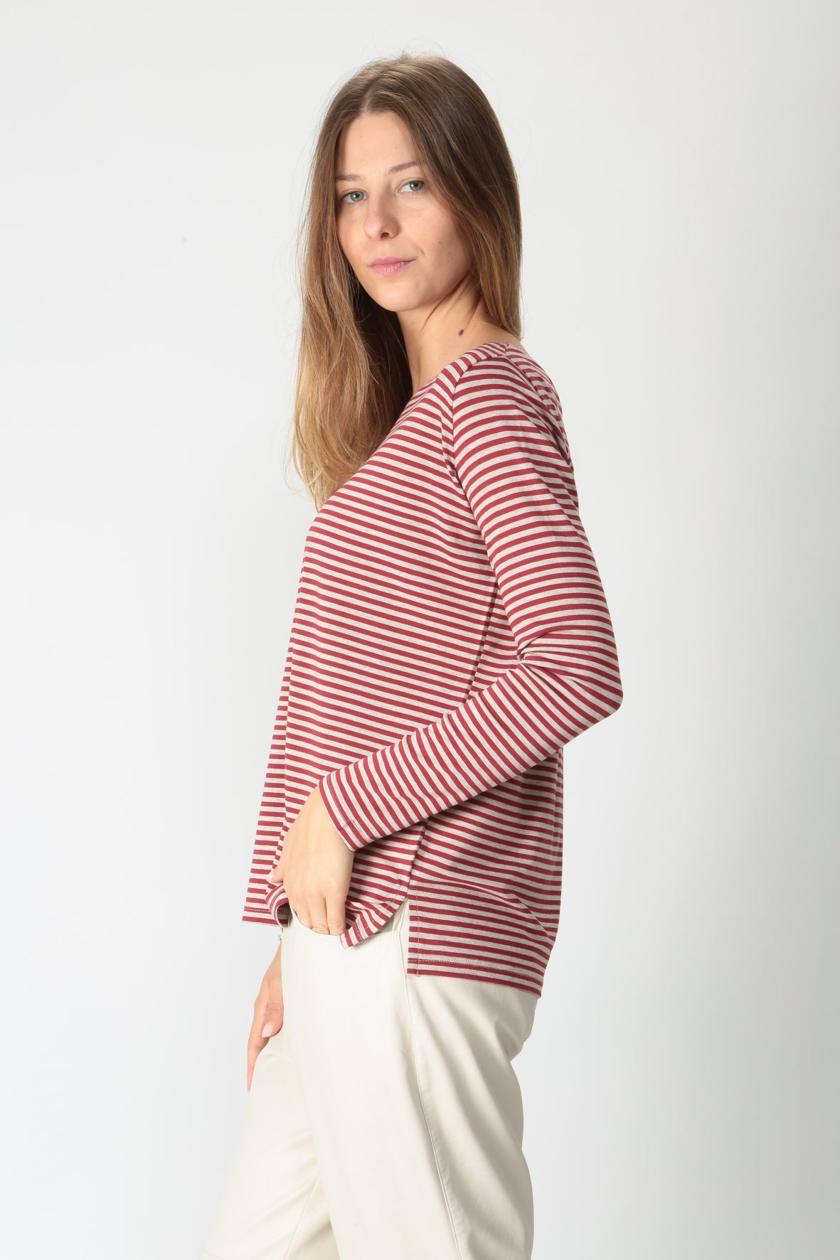 https://admin.shopify.com/store/gulieshop/products/9890716516701#:~:text=https%3A//www.gulieshop.it%20%E2%80%BA%20products%20%E2%80%BA%20maida%2Dmila%2Dmaglia%2Din%2Dviscosa%2D245m5042%2D1