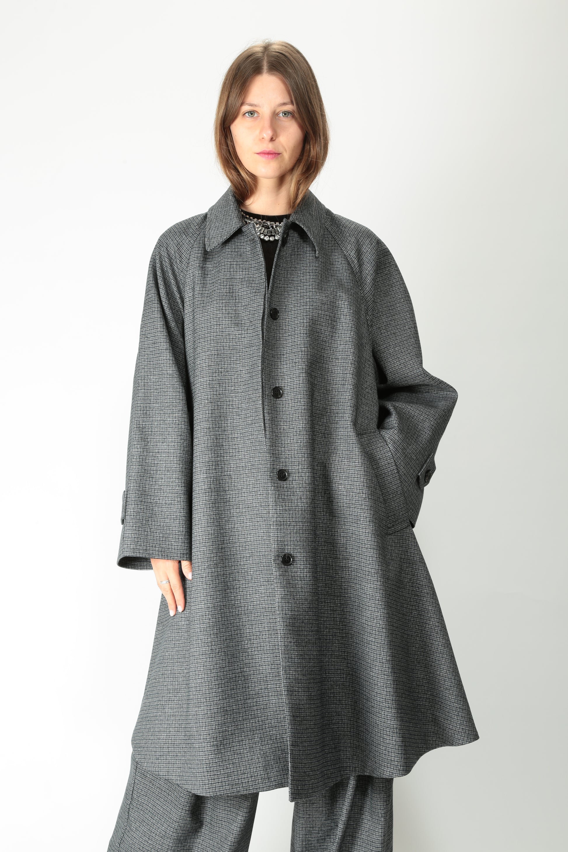 https://admin.shopify.com/store/gulieshop/products/15579497333085#:~:text=https%3A//www.gulieshop.it%20%E2%80%BA%20products%20%E2%80%BA%20meimeij%2Dcappotto%2Dlungo%2Dm5fv01