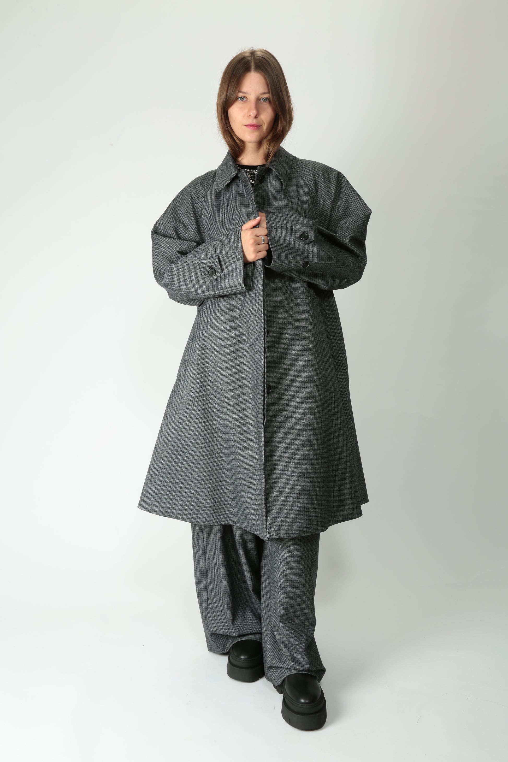 https://admin.shopify.com/store/gulieshop/products/15579497333085#:~:text=https%3A//www.gulieshop.it%20%E2%80%BA%20products%20%E2%80%BA%20meimeij%2Dcappotto%2Dlungo%2Dm5fv01