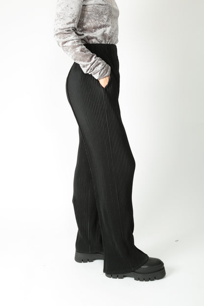 https://admin.shopify.com/store/gulieshop/products/15579496120669#:~:text=https%3A//www.gulieshop.it%20%E2%80%BA%20products%20%E2%80%BA%20meimeij%2Dpantalone%2Dplisse%2Dm5fy22