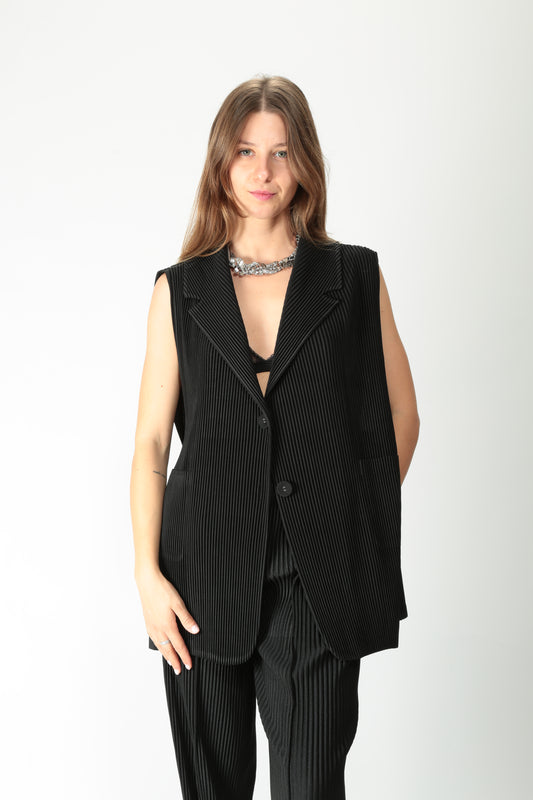 https://admin.shopify.com/store/gulieshop/products/15579496055133#:~:text=https%3A//www.gulieshop.it%20%E2%80%BA%20products%20%E2%80%BA%20meimeij%2Dgilet%2Dplisse%2Dm5fy19