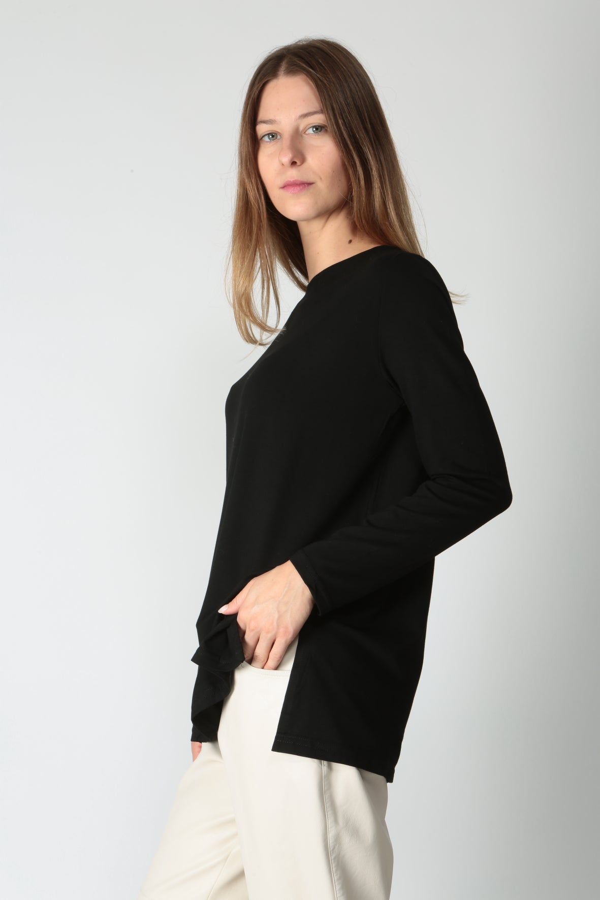 https://admin.shopify.com/store/gulieshop/products/9890717106525#:~:text=https%3A//www.gulieshop.it%20%E2%80%BA%20products%20%E2%80%BA%20maida%2Dmila%2Dmaglia%2Doversize%2Din%2Dviscosa%2D245m5023