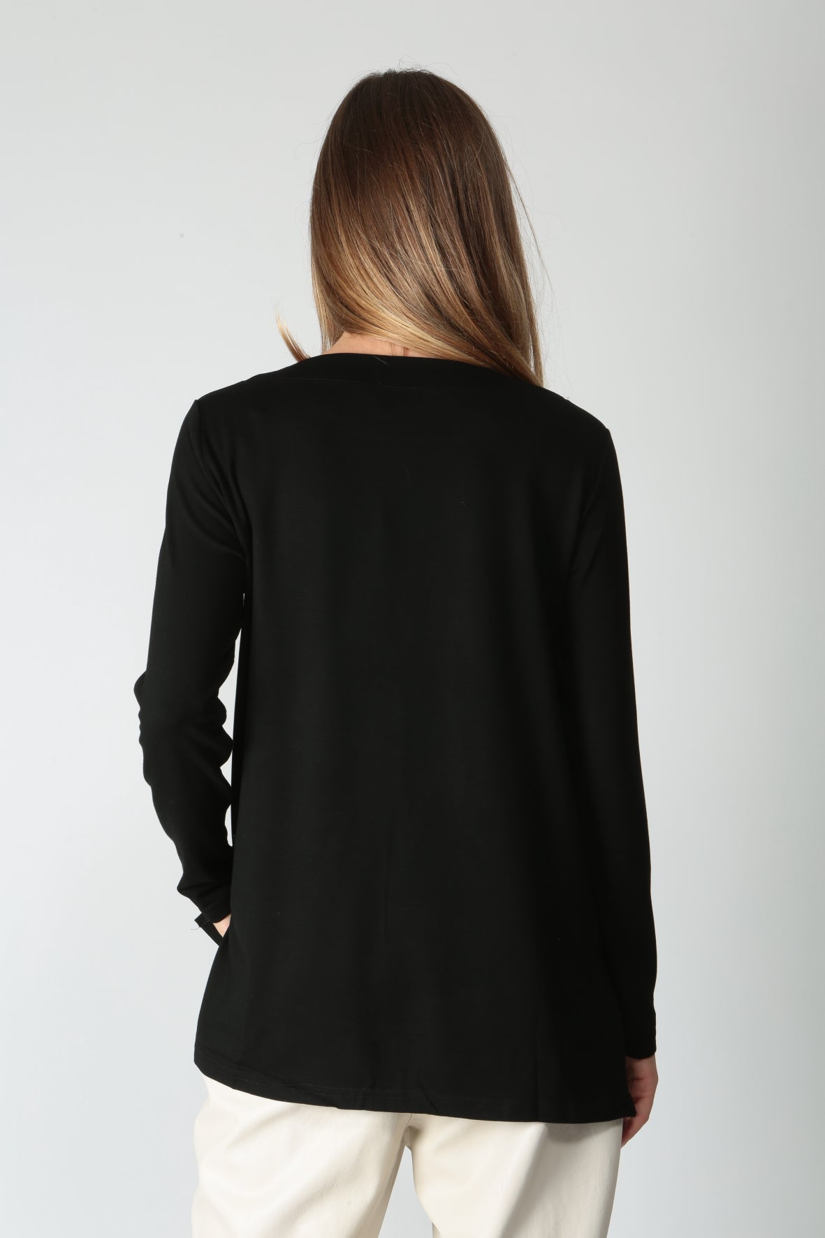 https://admin.shopify.com/store/gulieshop/products/9890717106525#:~:text=https%3A//www.gulieshop.it%20%E2%80%BA%20products%20%E2%80%BA%20maida%2Dmila%2Dmaglia%2Doversize%2Din%2Dviscosa%2D245m5023