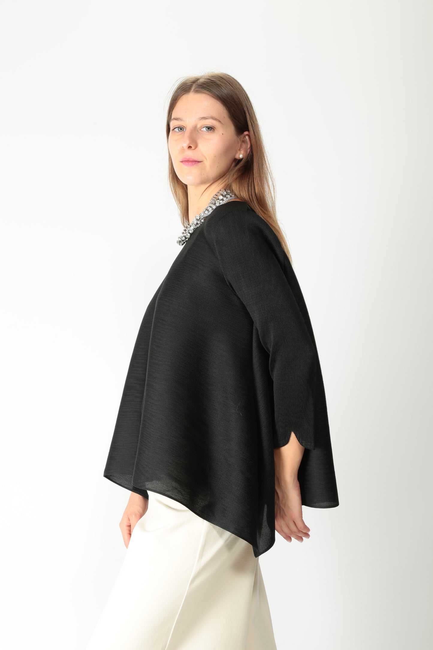 https://admin.shopify.com/store/gulieshop/products/15579496251741#:~:text=https%3A//www.gulieshop.it%20%E2%80%BA%20products%20%E2%80%BA%20meimeij%2Dblusa%2Dplisse%2Dm5fy03