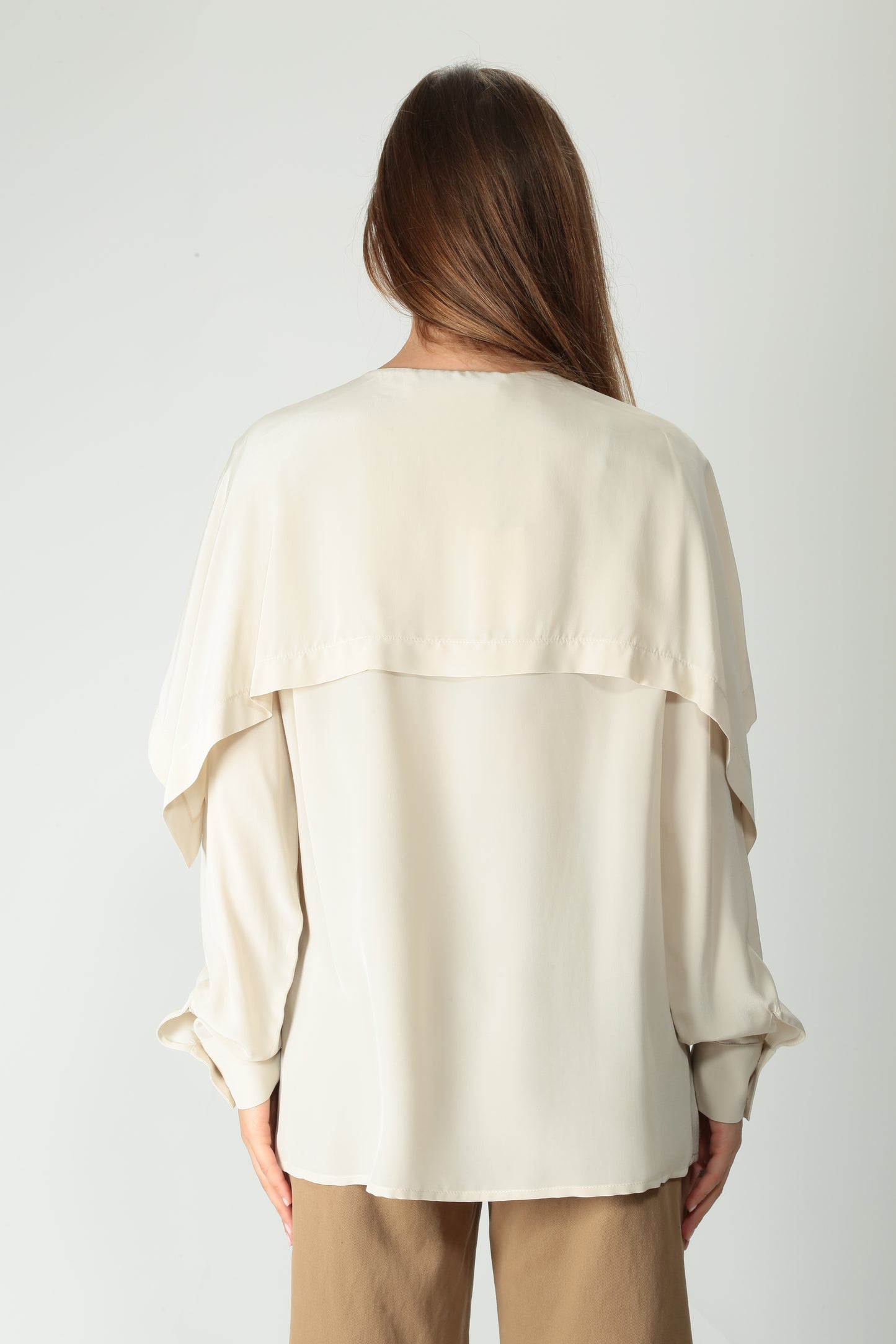 https://admin.shopify.com/store/gulieshop/products/15576519016797#:~:text=https%3A//www.gulieshop.it%20%E2%80%BA%20products%20%E2%80%BA%20tela%2Dcamicia%2Din%2Dviscosa%2Denna