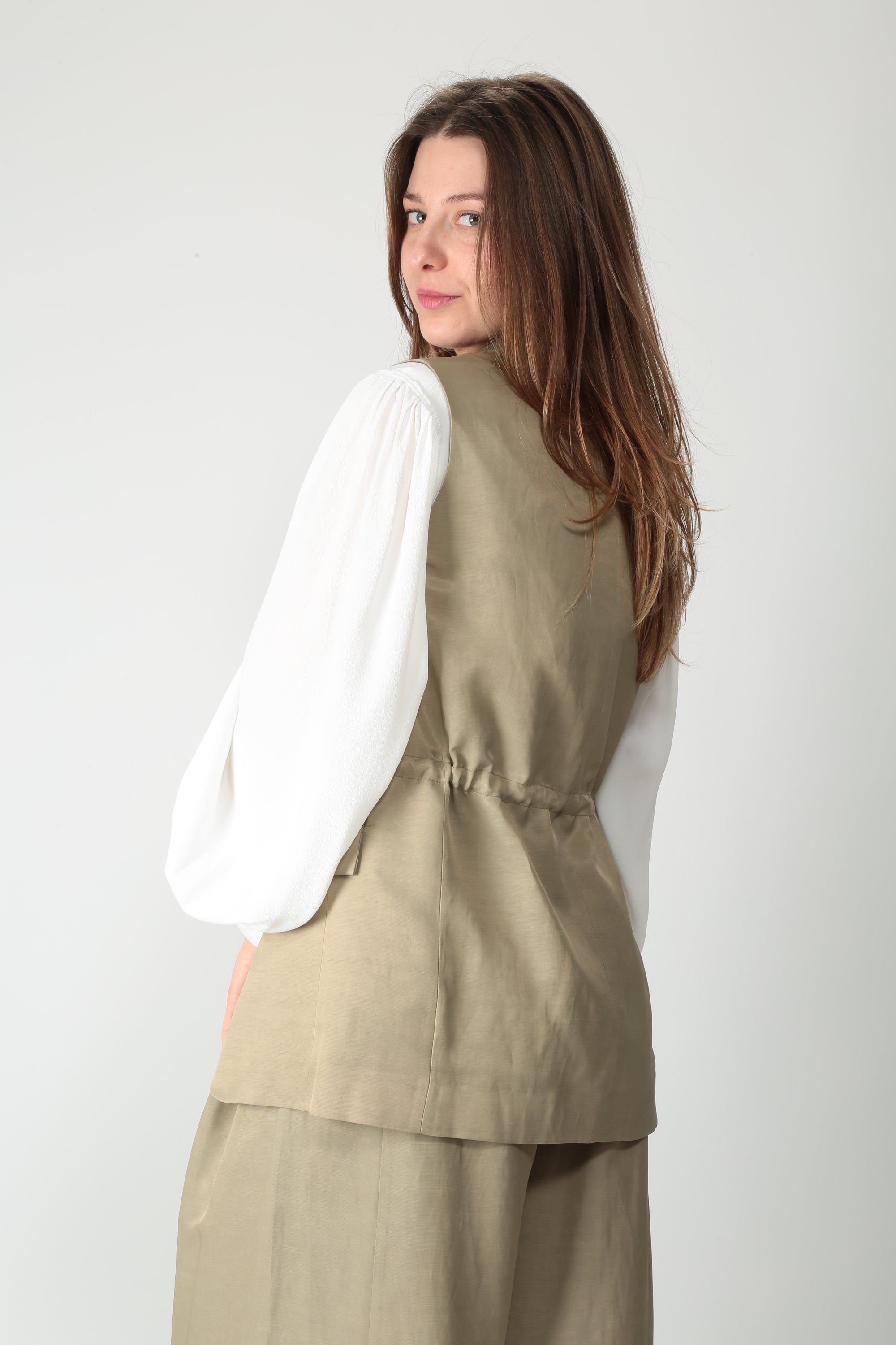 https://admin.shopify.com/store/gulieshop/products/16006687654237