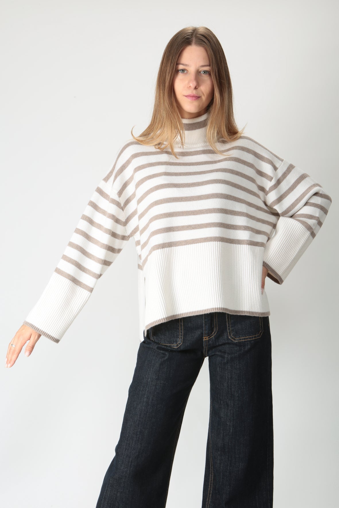 https://admin.shopify.com/store/gulieshop/products/9890694627677#:~:text=https%3A//www.gulieshop.it%20%E2%80%BA%20products%20%E2%80%BA%20purotatto%2Dmaglia%2Ddolcevita%2Din%2Dlana%2De%2Dcachemire%2Dfw240622231