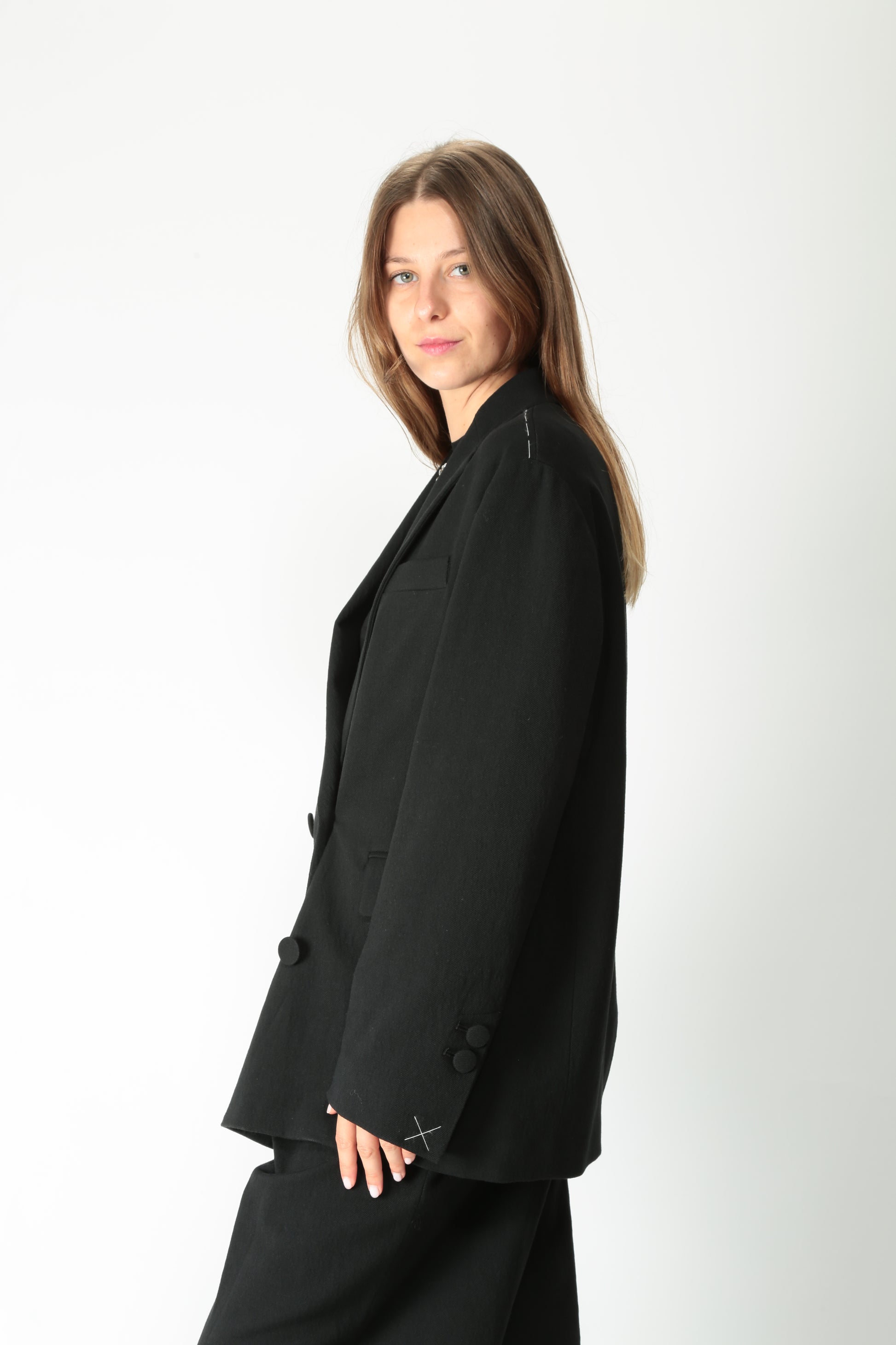 https://admin.shopify.com/store/gulieshop/products/15576519278941#:~:text=https%3A//www.gulieshop.it%20%E2%80%BA%20products%20%E2%80%BA%20tela%2Dgiacca%2Deffetto%2Dstropicciato%2Dastro