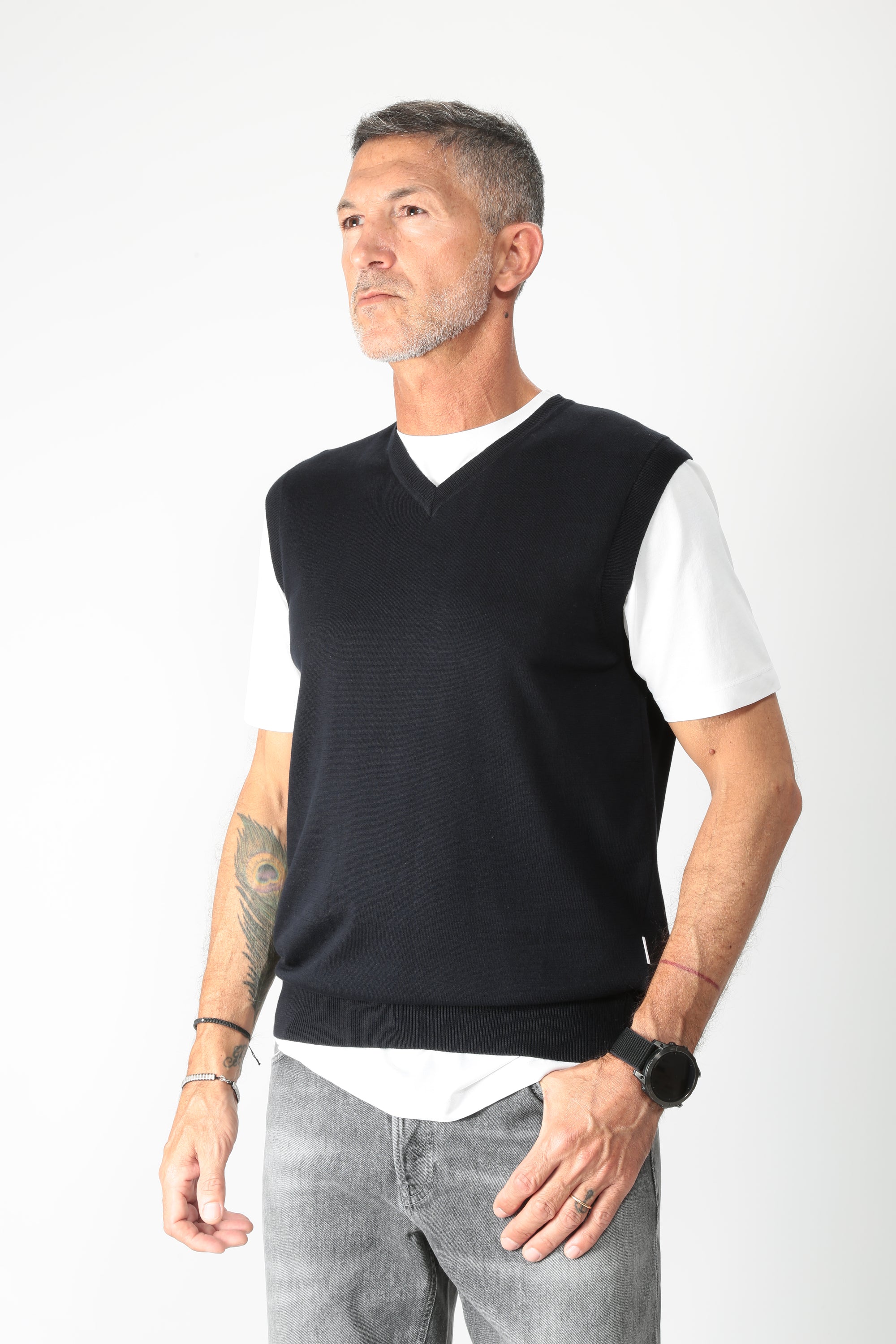 https://admin.shopify.com/store/gulieshop/products/16014678458717#:~:text=https%3A//www.gulieshop.it%20%E2%80%BA%20products%20%E2%80%BA%20hamaki%2Dho%2Dgilet%2Din%2Dcotone%2Dme3207h