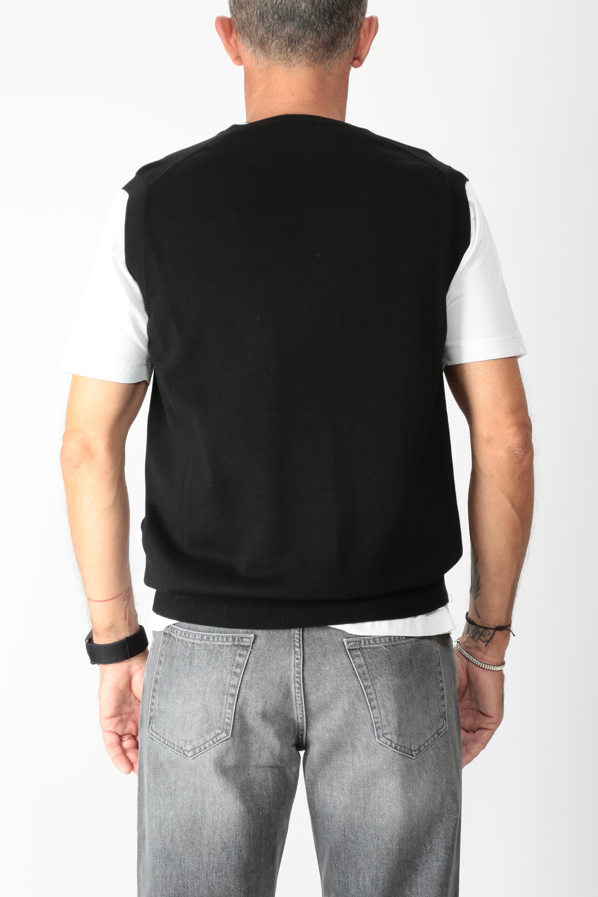 https://admin.shopify.com/store/gulieshop/products/16014678524253#:~:text=https%3A//www.gulieshop.it%20%E2%80%BA%20products%20%E2%80%BA%20hamaki%2Dho%2Dgilet%2Din%2Dcotone%2Dme3207h%2D1
