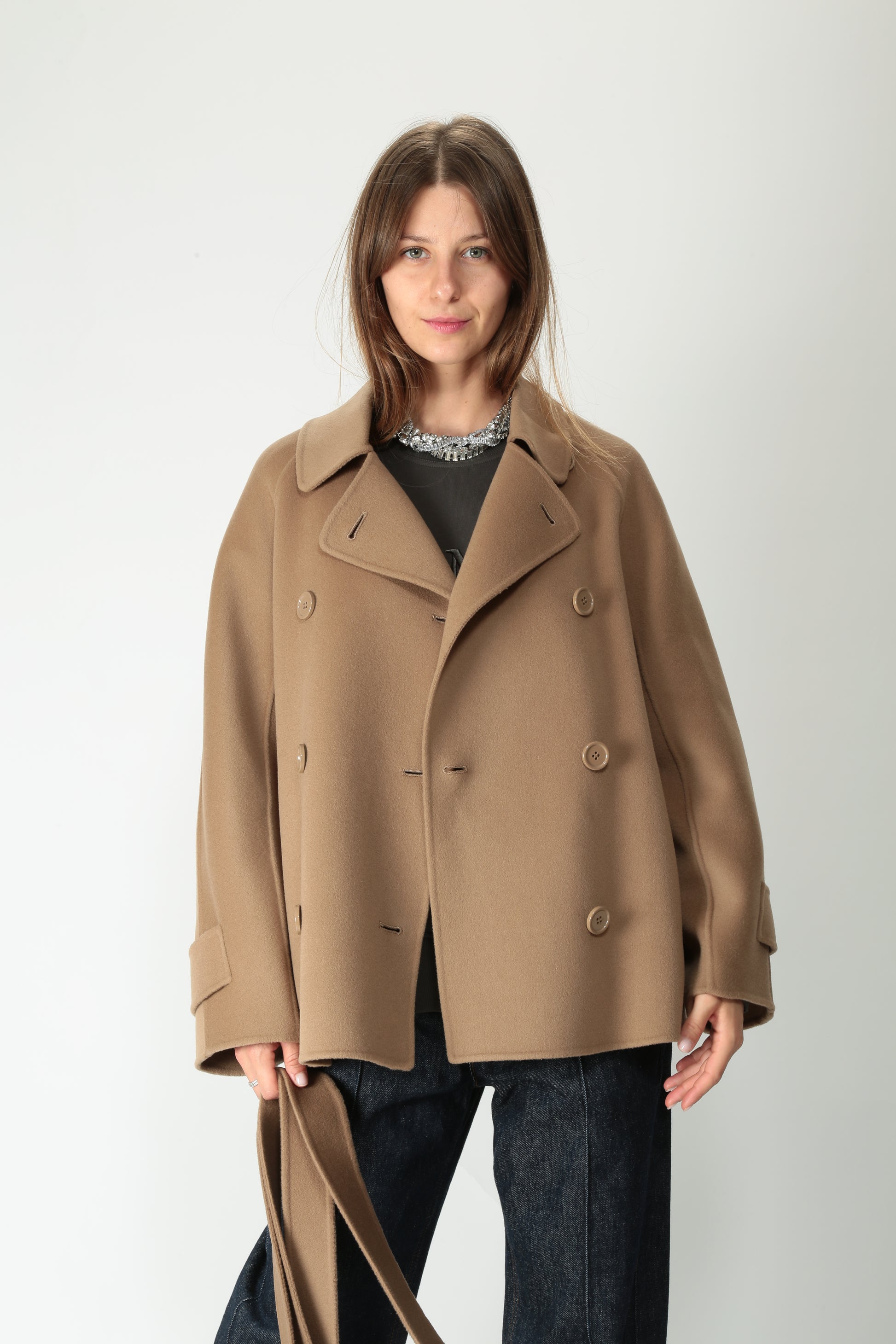https://admin.shopify.com/store/gulieshop/products/15526145556829#:~:text=https%3A//www.gulieshop.it%20%E2%80%BA%20products%20%E2%80%BA%20s%2Dmaxmara%2Dtrench%2Dcorto%2Din%2Dlana%2Dlouis