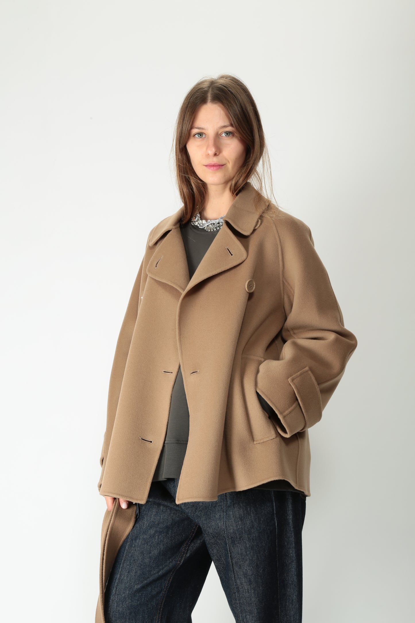 https://admin.shopify.com/store/gulieshop/products/15526145556829#:~:text=https%3A//www.gulieshop.it%20%E2%80%BA%20products%20%E2%80%BA%20s%2Dmaxmara%2Dtrench%2Dcorto%2Din%2Dlana%2Dlouis
