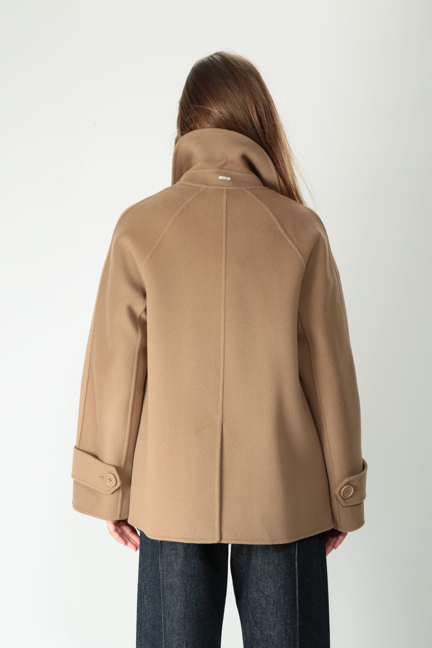 https://admin.shopify.com/store/gulieshop/products/15526145556829#:~:text=https%3A//www.gulieshop.it%20%E2%80%BA%20products%20%E2%80%BA%20s%2Dmaxmara%2Dtrench%2Dcorto%2Din%2Dlana%2Dlouis