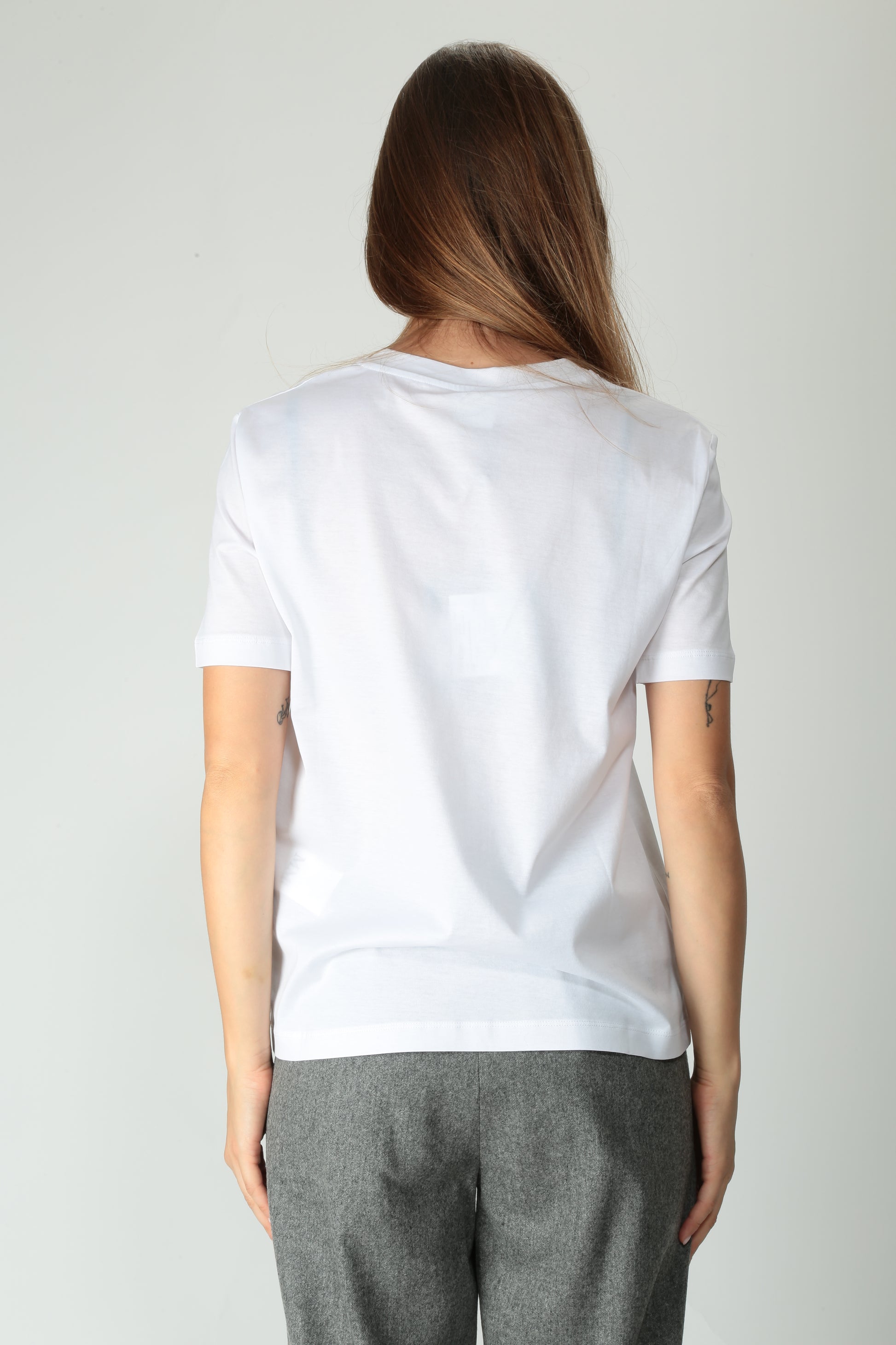 https://admin.shopify.com/store/gulieshop/products/15577935937885#:~:text=https%3A//www.gulieshop.it%20%E2%80%BA%20products%20%E2%80%BA%20maxmara%2Dmm%2Dt%2Dshirt%2Dcon%2Dlogo%2Dgattoni